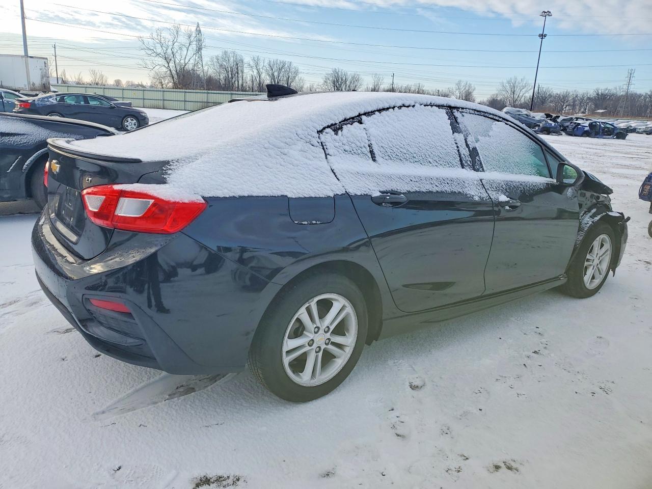 2017 CHEVROLET CRUZE LT photo 7