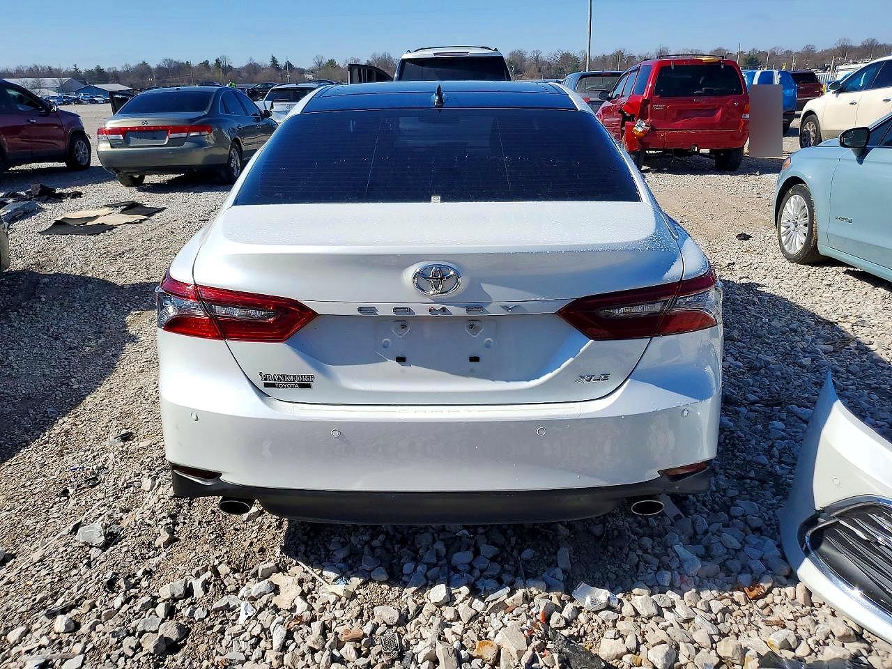 2024 TOYOTA CAMRY XLE V6 photo 6