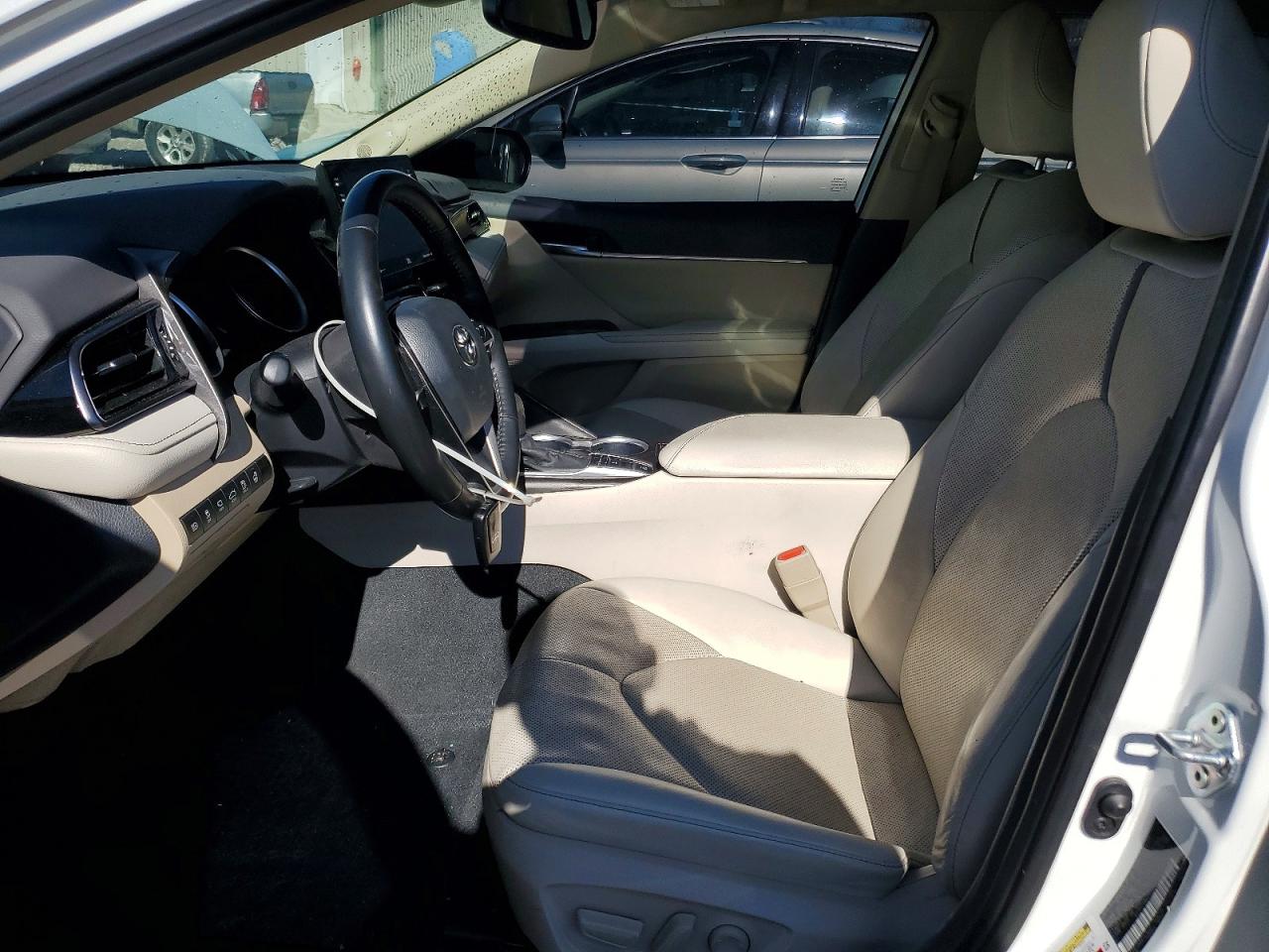 2024 TOYOTA CAMRY XLE V6 photo 7