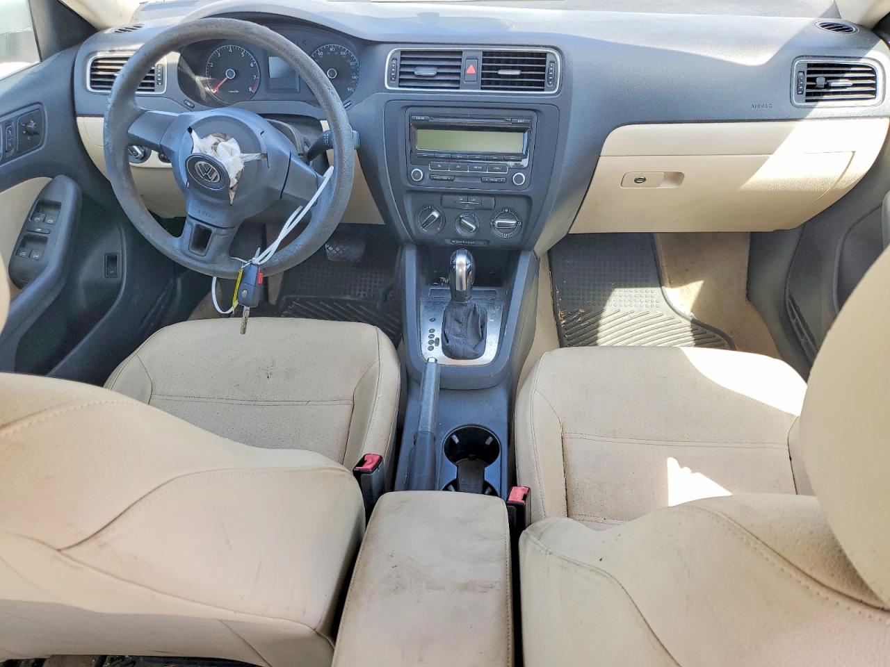 2011 VOLKSWAGEN JETTA SE photo 8