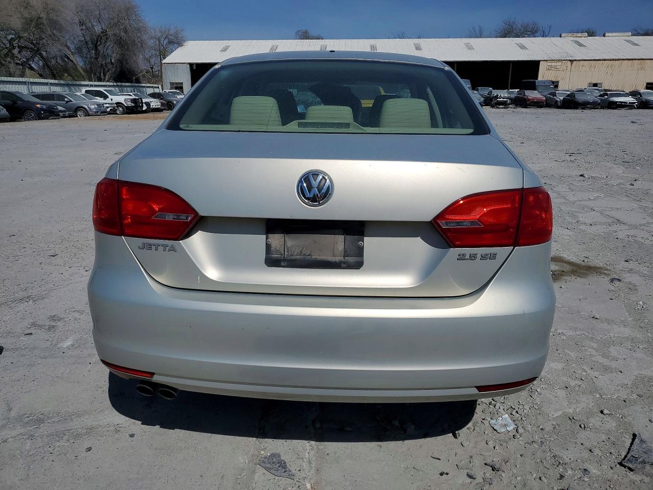 2011 VOLKSWAGEN JETTA SE photo 6