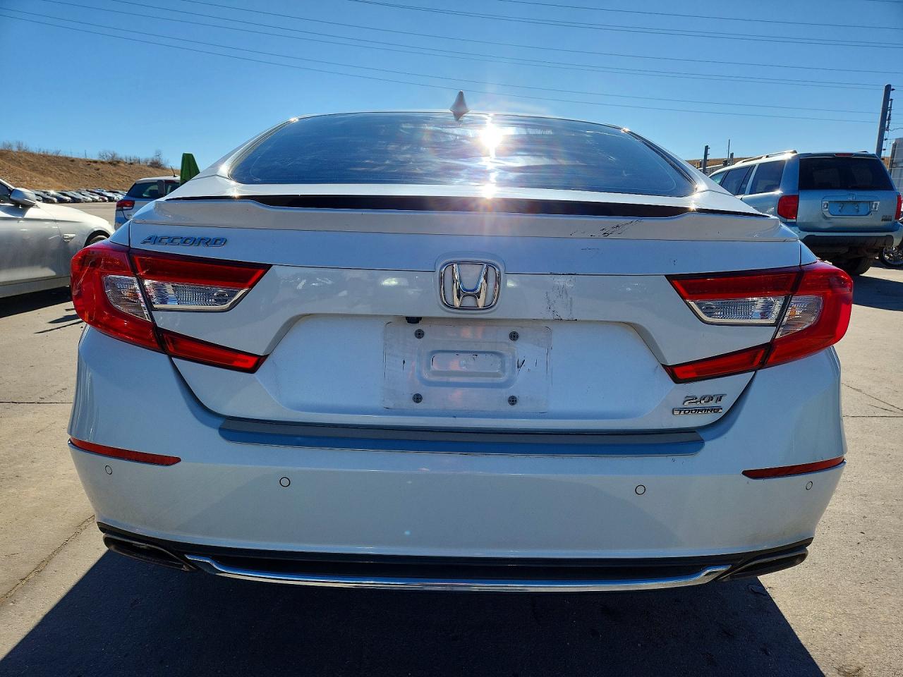 2018 HONDA ACCORD TOURING photo 11