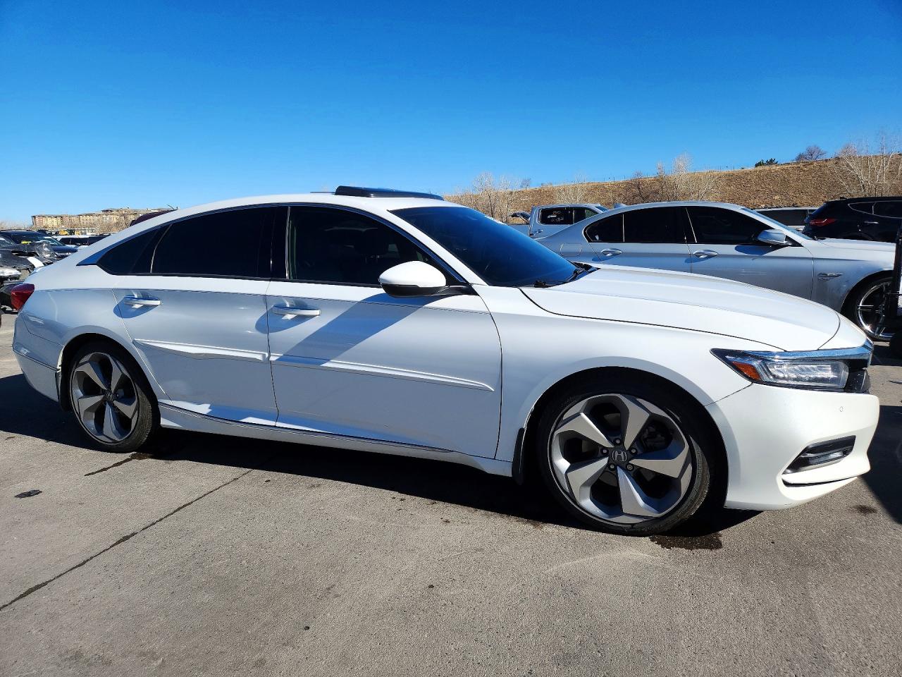 2018 HONDA ACCORD TOURING photo 7