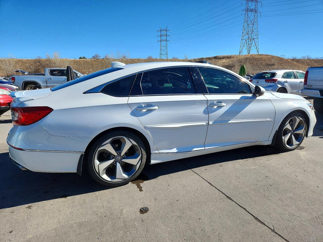 2018 HONDA ACCORD TOURING photo 5