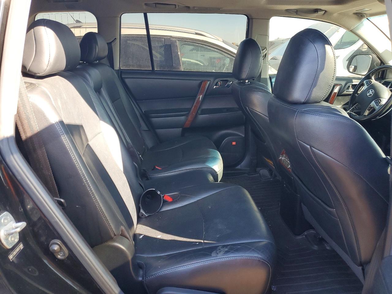 2013 TOYOTA HIGHLANDER LIMITED photo 19