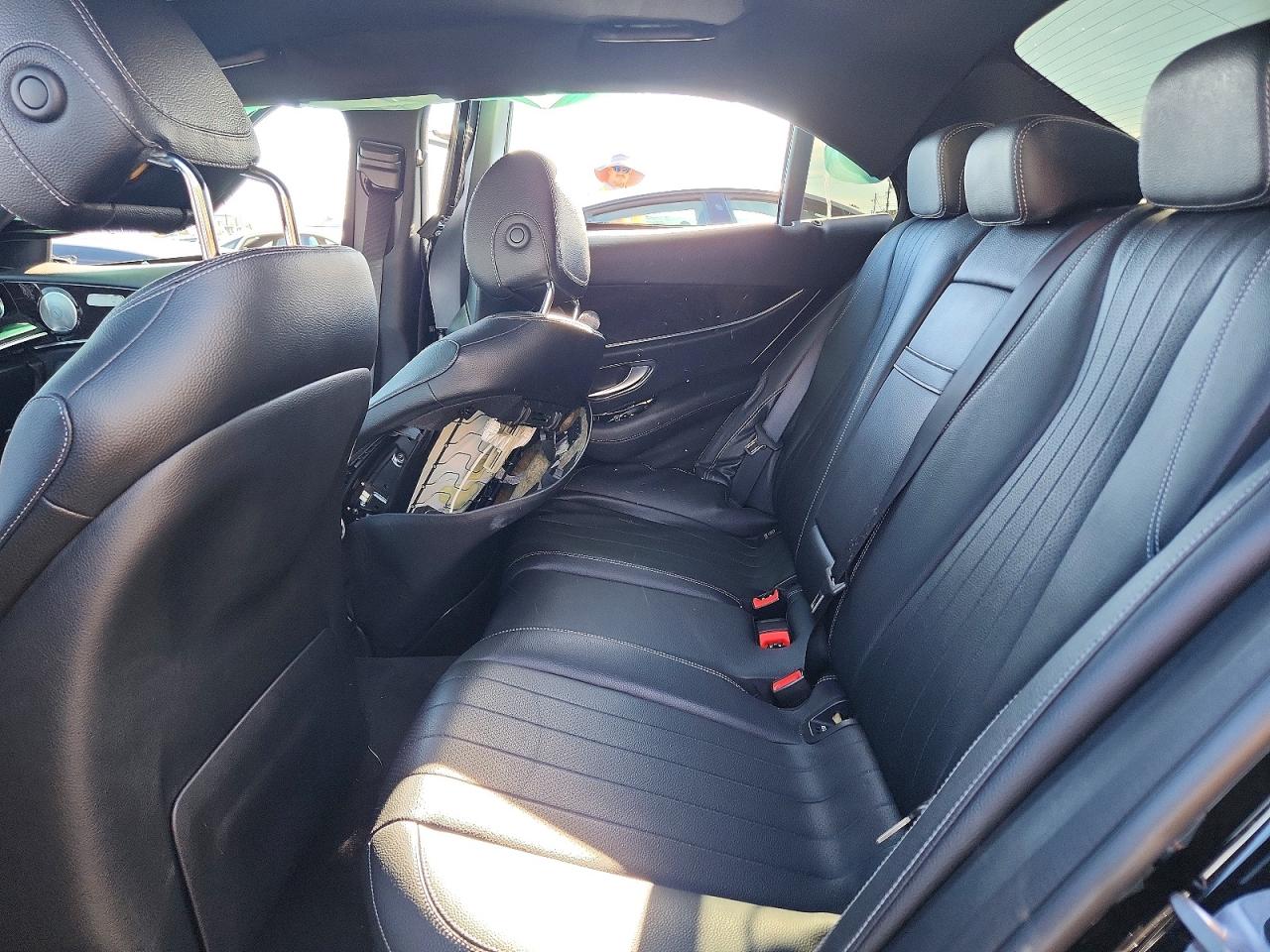 2018 MERCEDES-BENZ E 300 photo 10