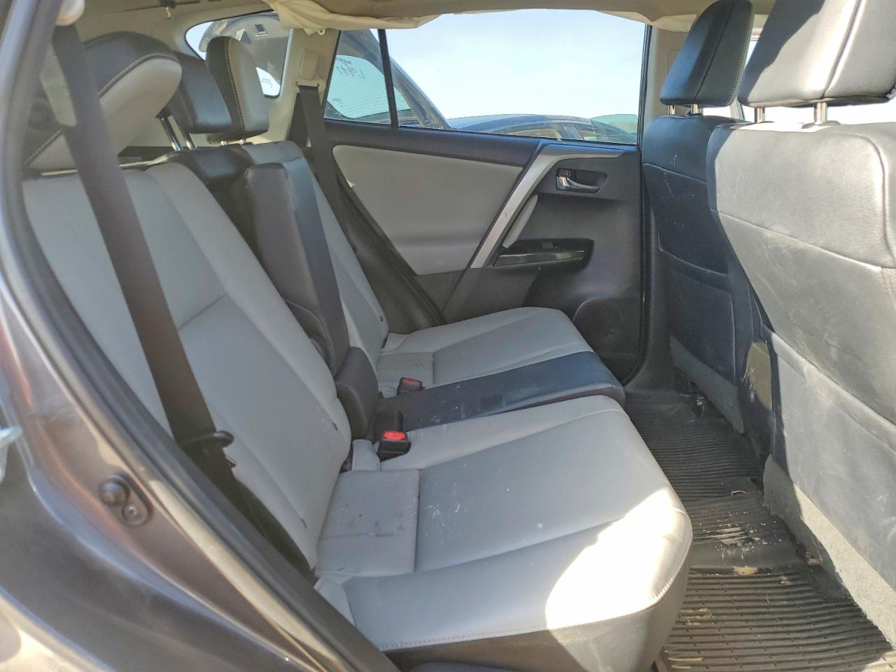 2017 TOYOTA RAV4 LIMITED photo 10