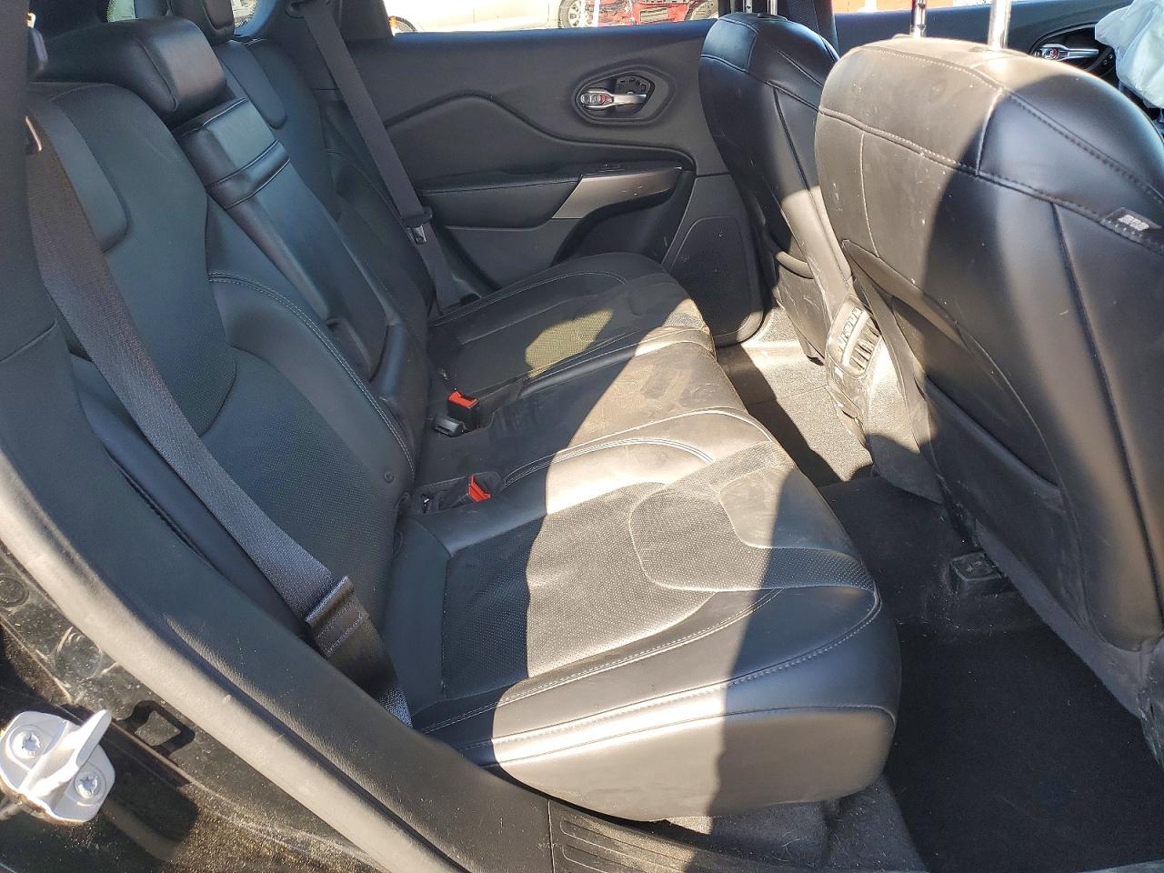 2019 JEEP CHEROKEE LIMITED photo 11