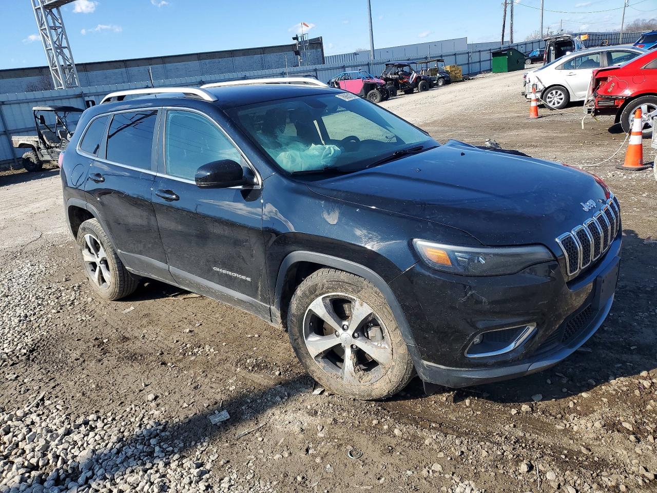 2019 JEEP CHEROKEE LIMITED photo 4