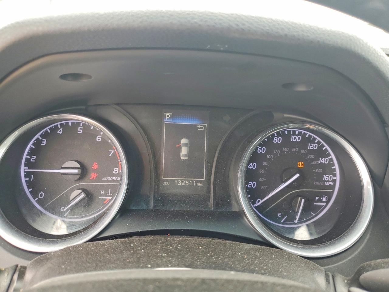 2019 TOYOTA CAMRY SE photo 17