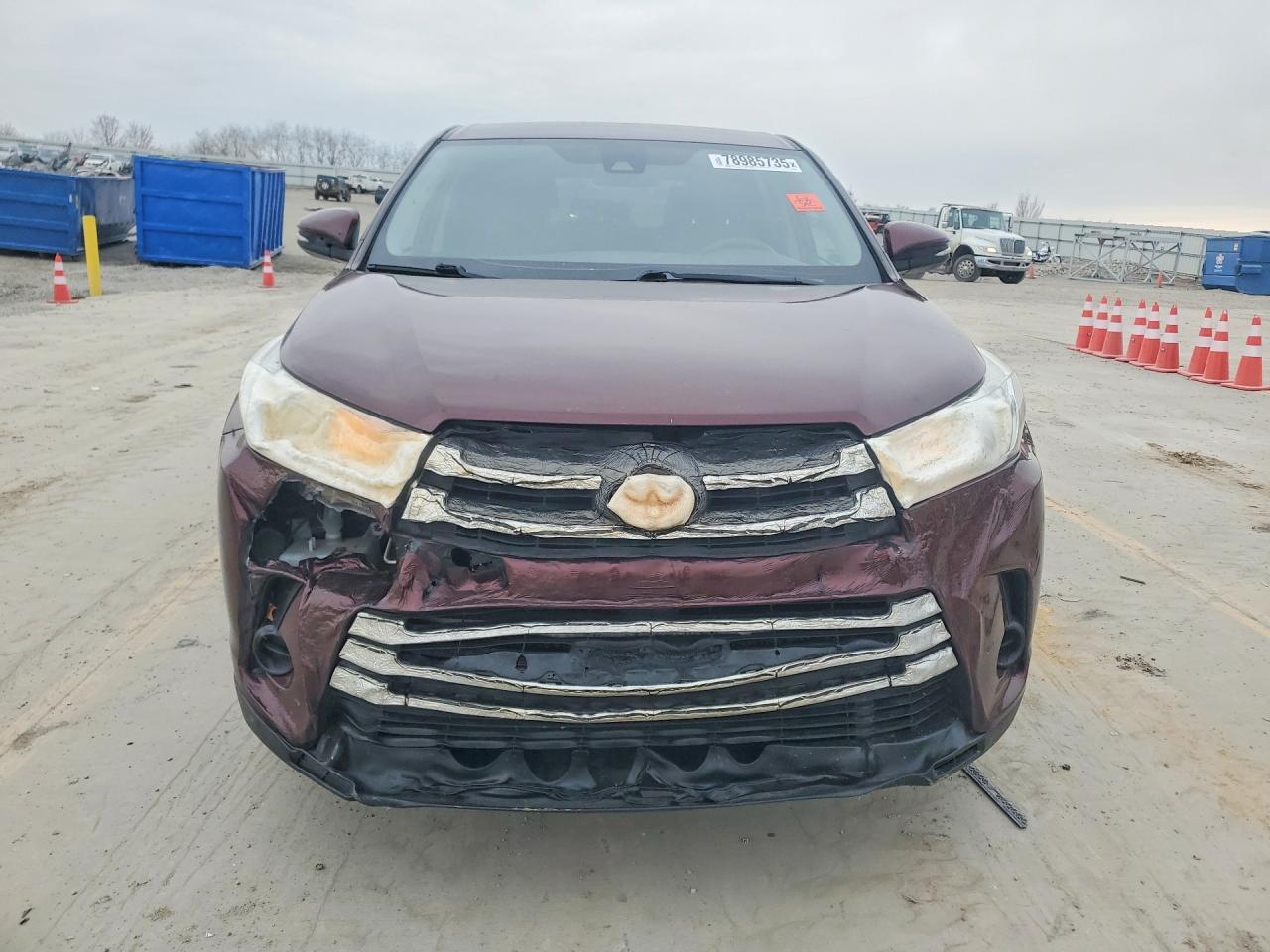 2019 TOYOTA HIGHLANDER LE photo 5