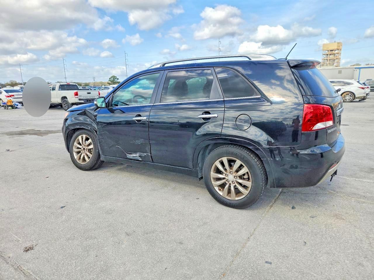 2011 KIA SORENTO SX photo 2