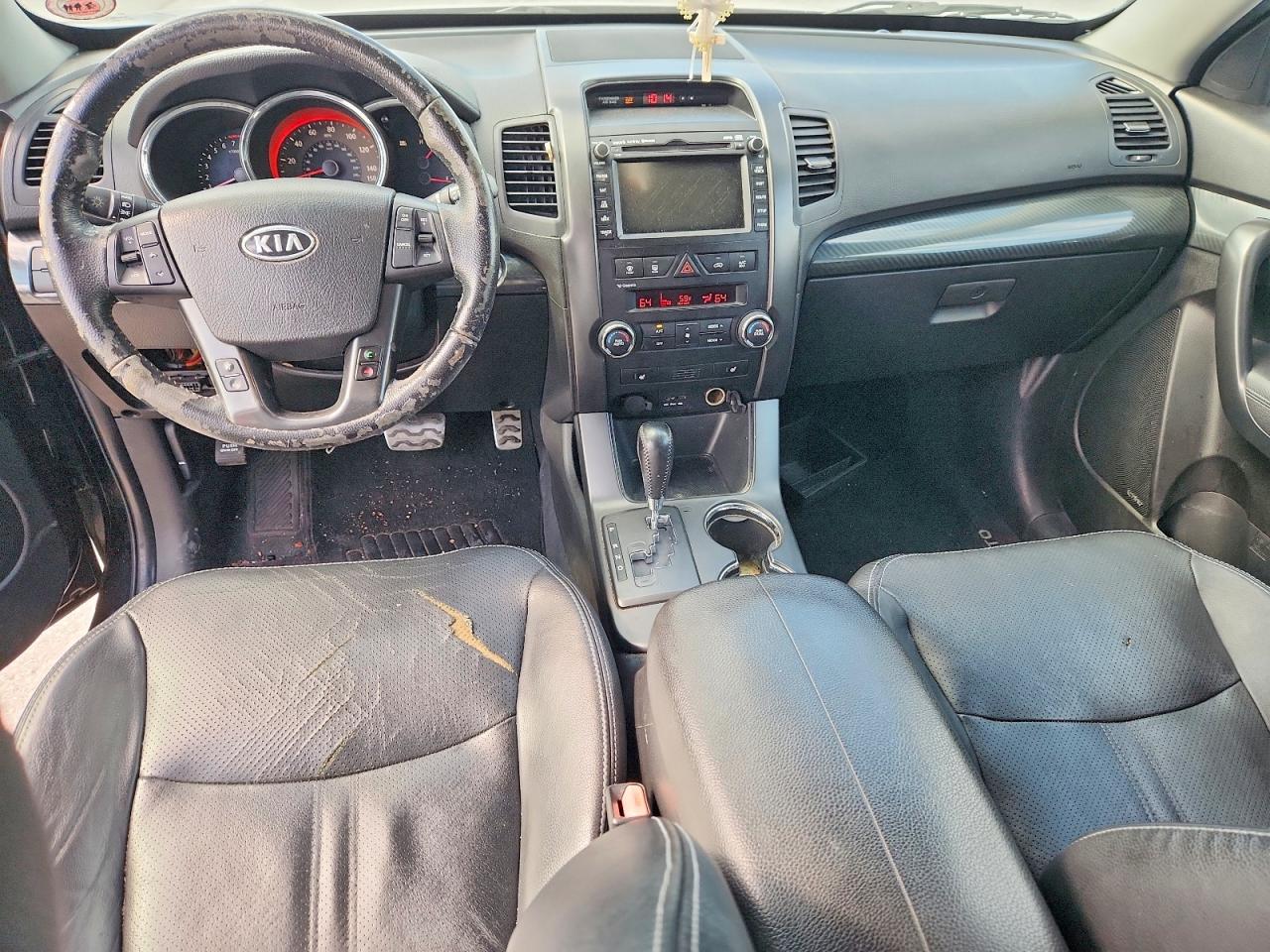 2011 KIA SORENTO SX photo 8