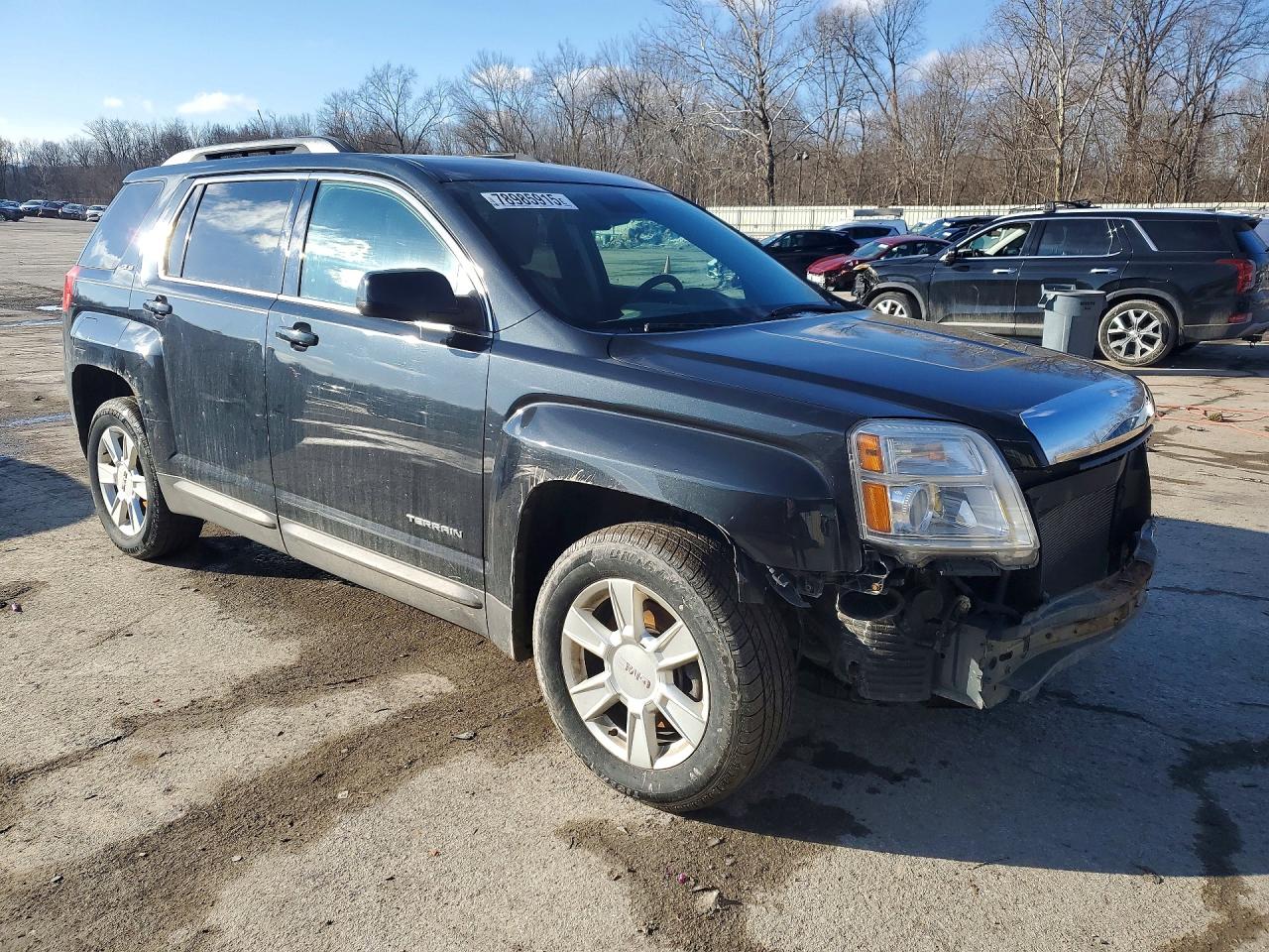 2012 GMC TERRAIN SLE photo 4