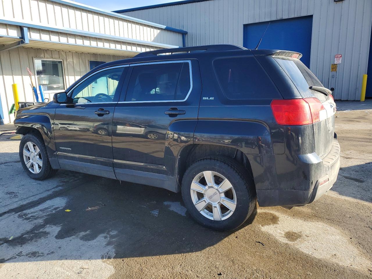 2012 GMC TERRAIN SLE photo 2