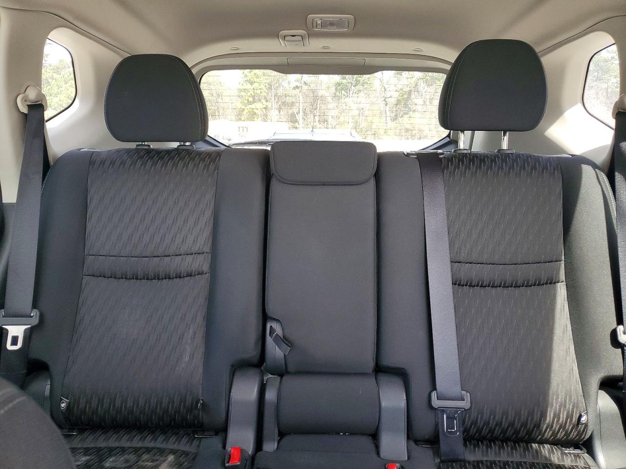 2019 NISSAN ROGUE SV photo 10