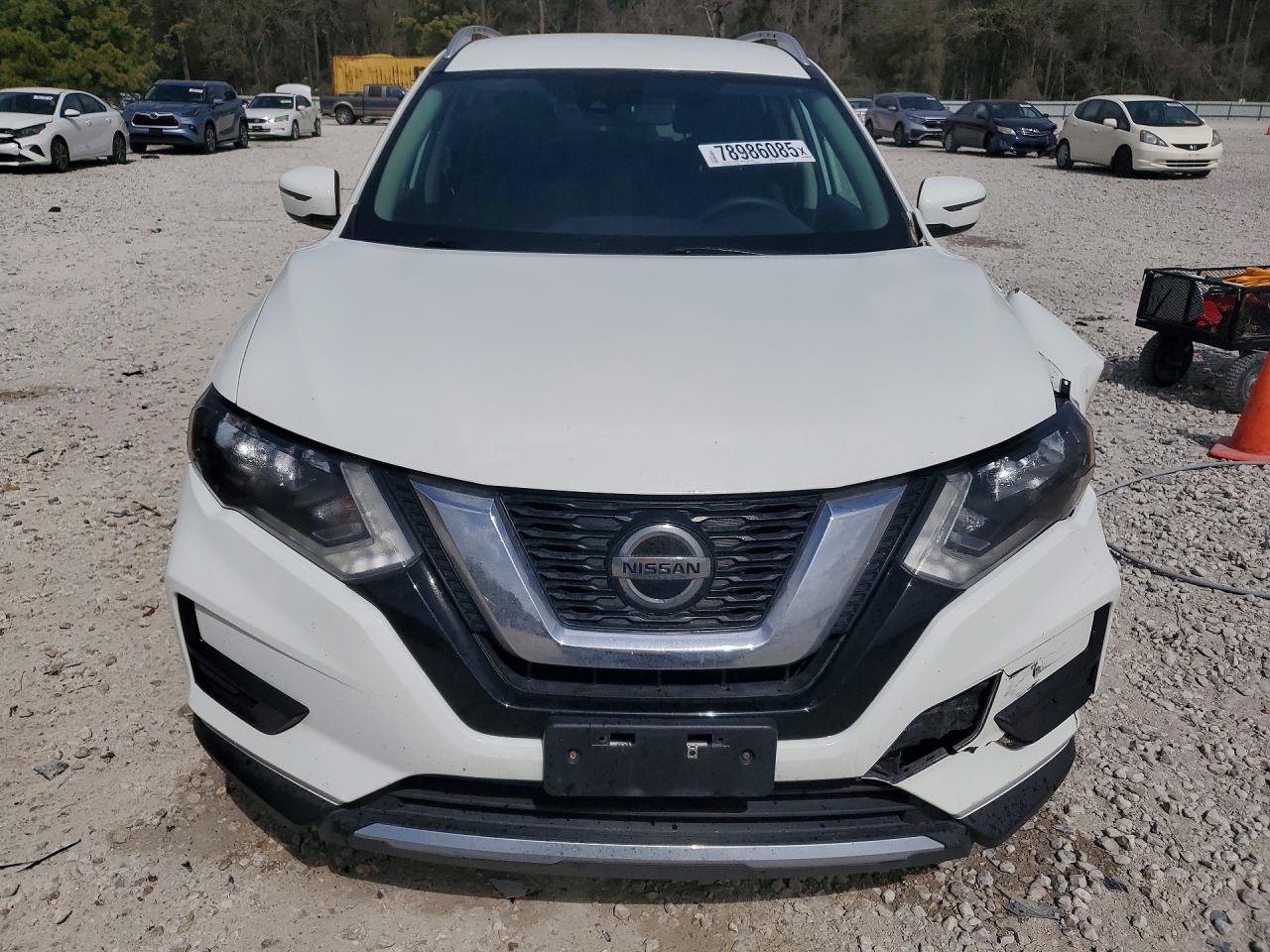2019 NISSAN ROGUE SV photo 5