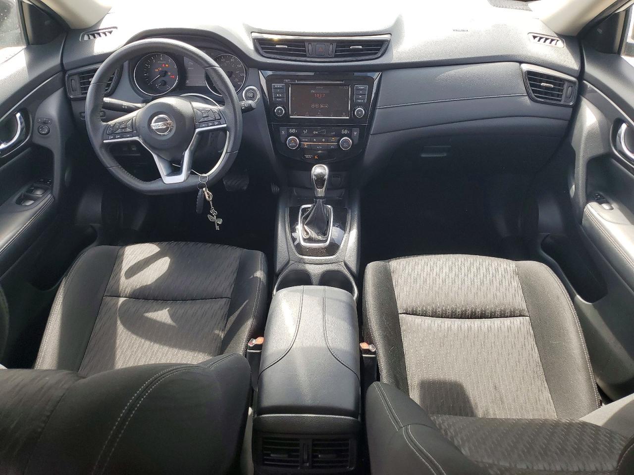 2019 NISSAN ROGUE SV photo 8