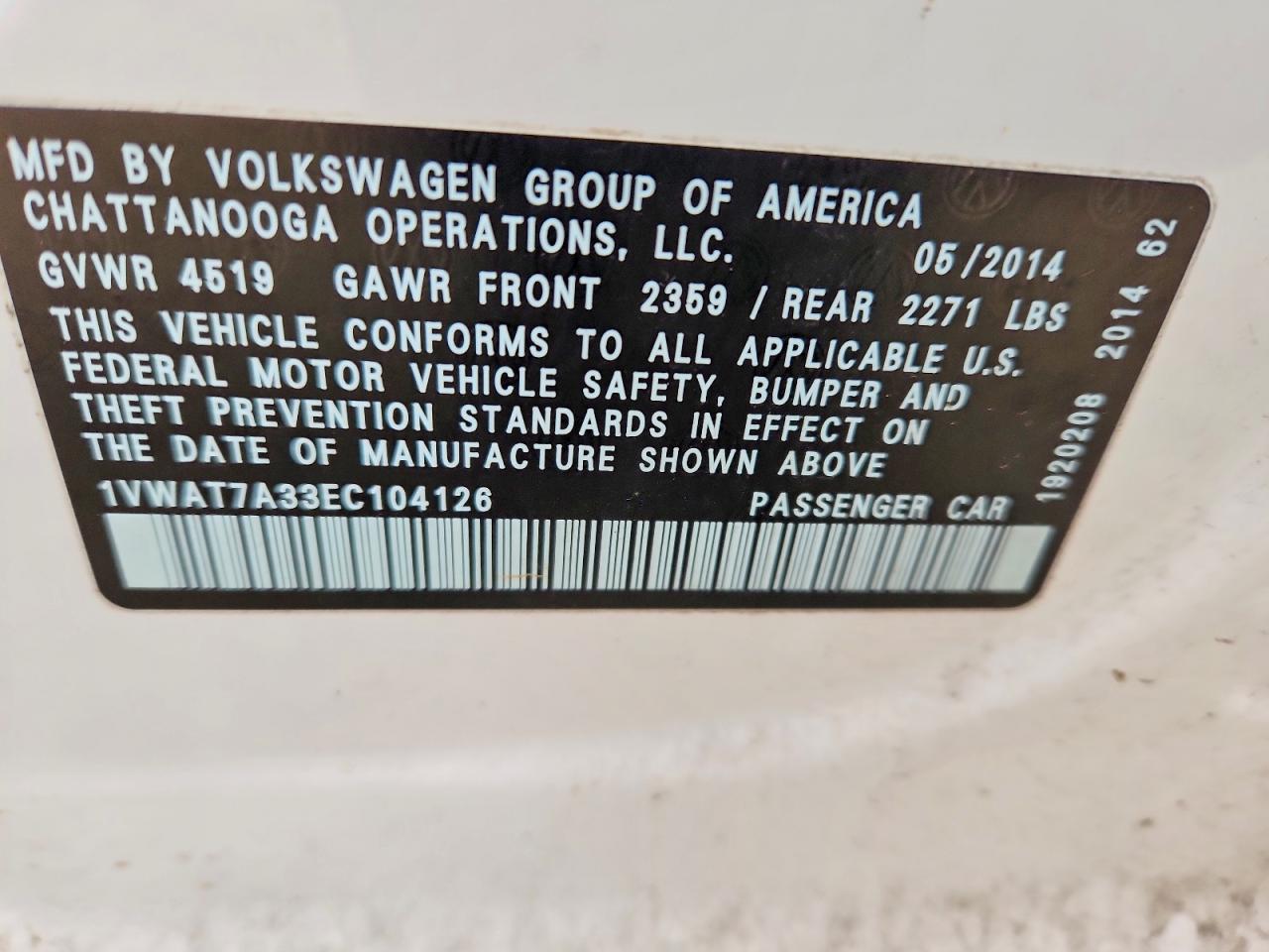 2014 VOLKSWAGEN PASSAT S photo 12
