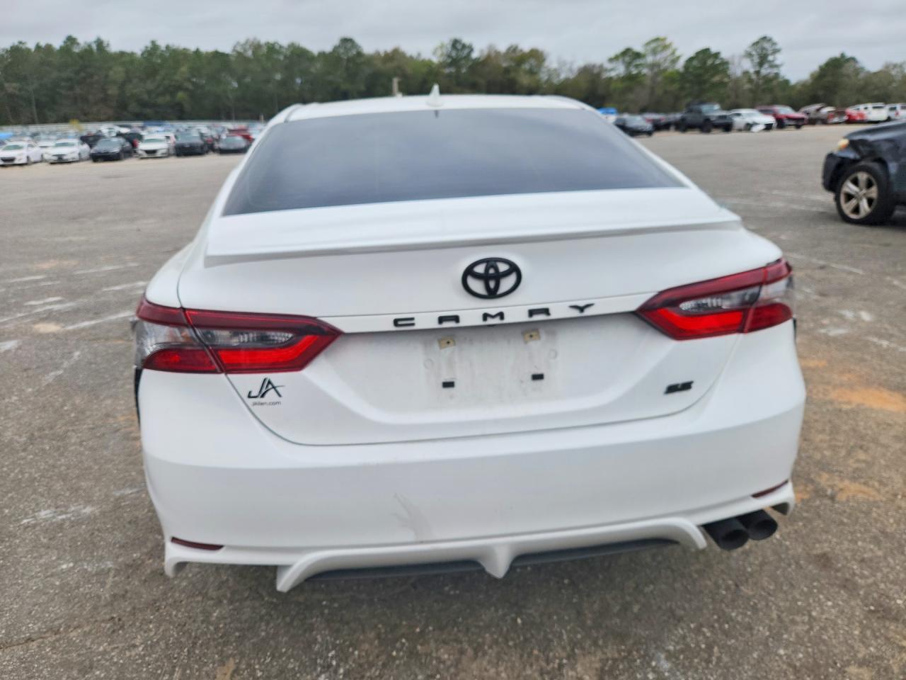 2024 TOYOTA CAMRY SE photo 11