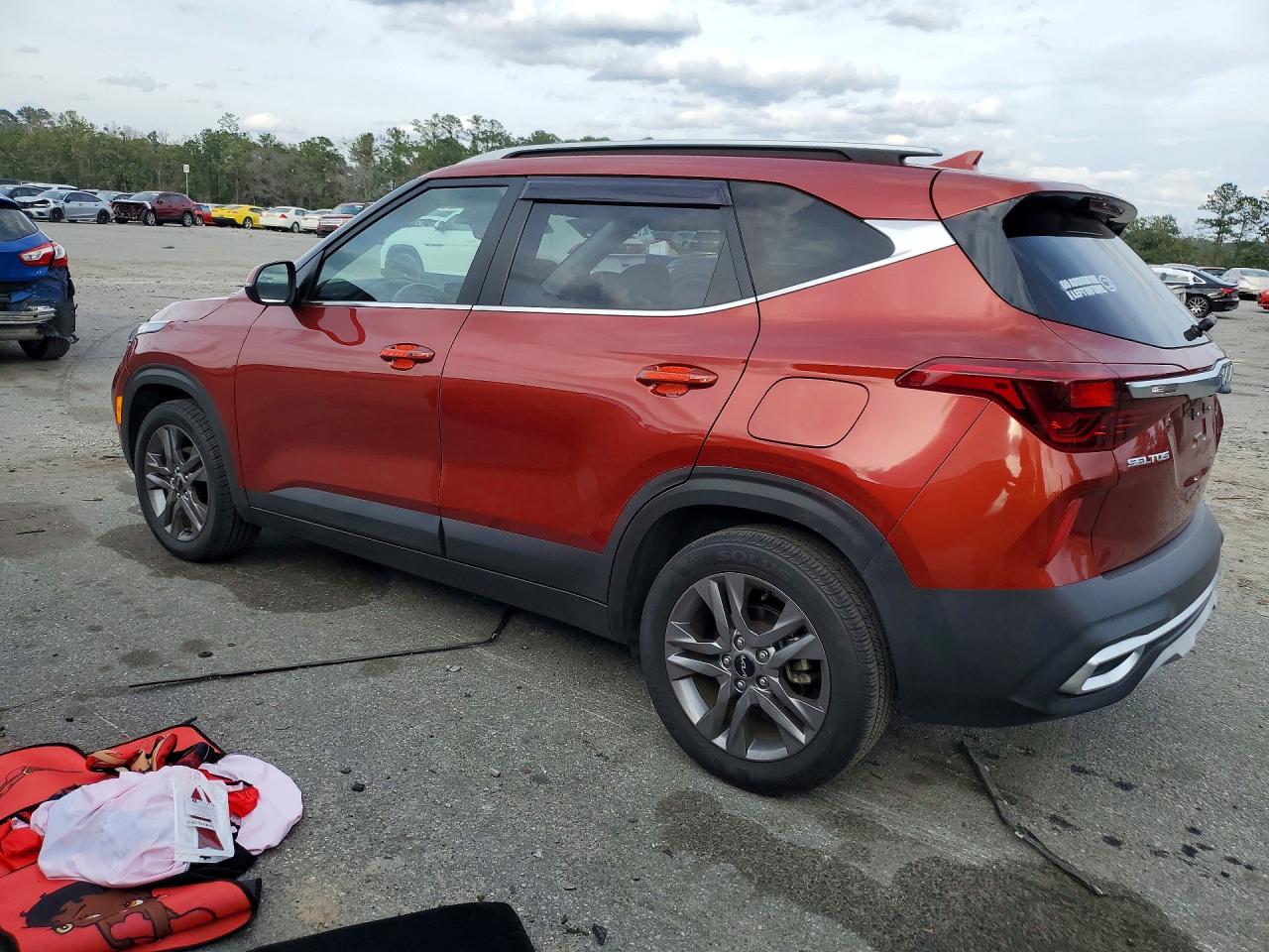 2023 KIA SELTOS S photo 2