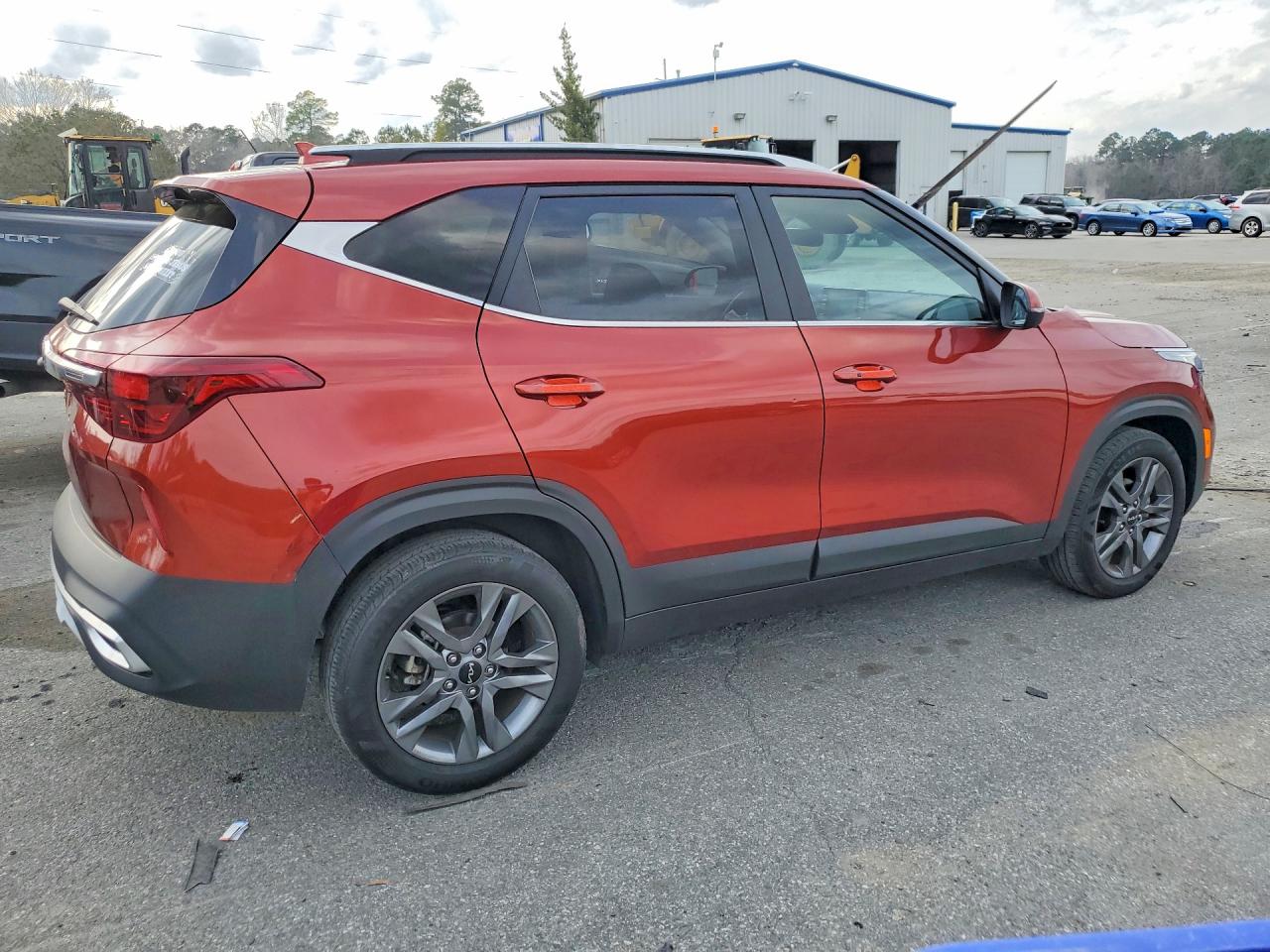 2023 KIA SELTOS S photo 3