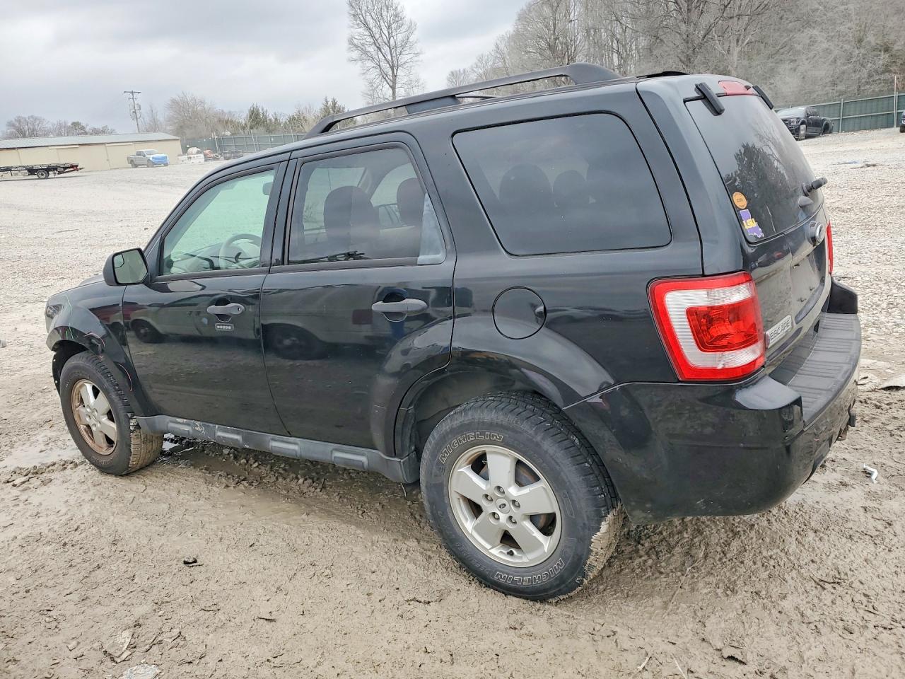 2012 FORD ESCAPE XLT photo 3