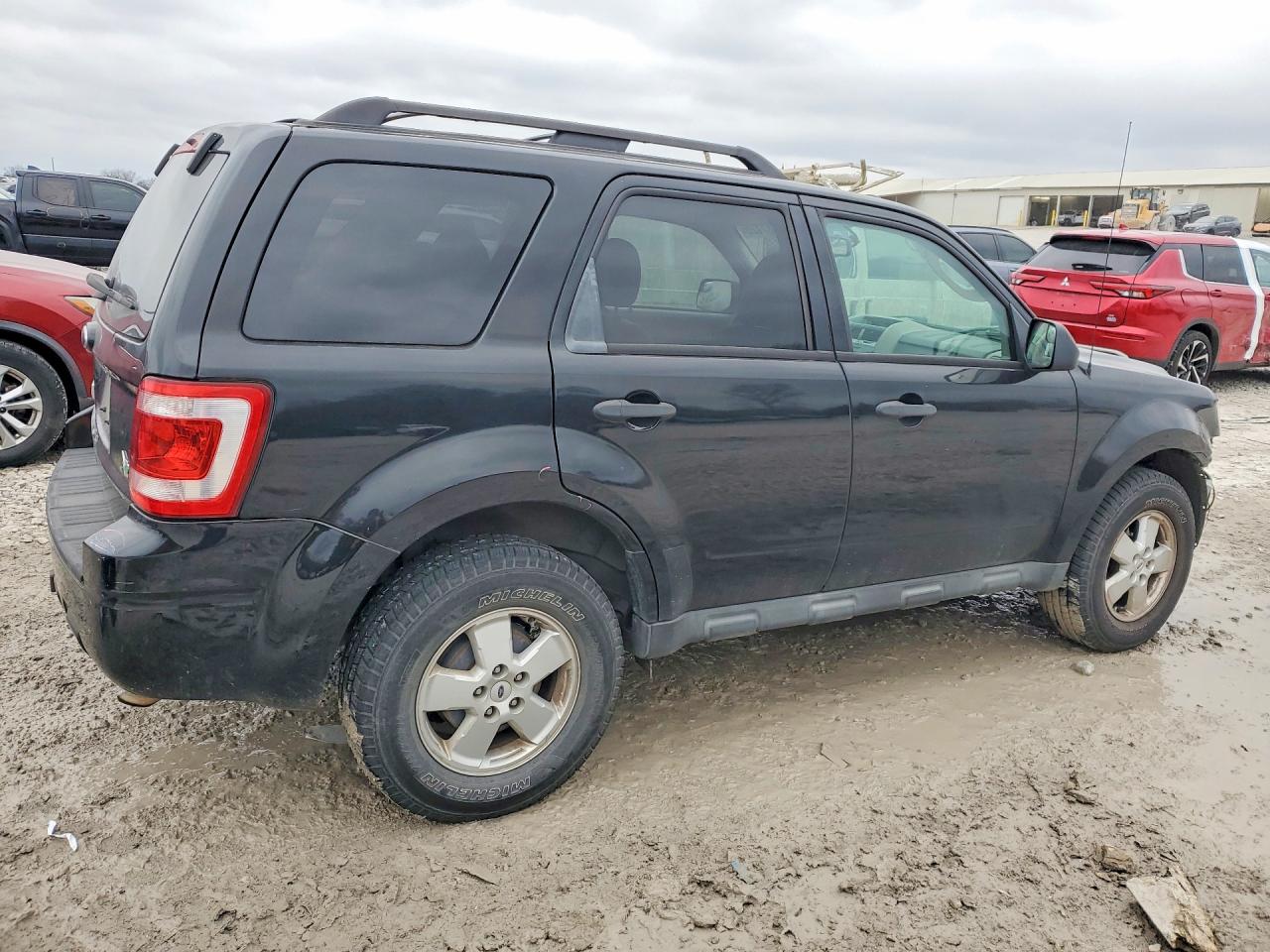 2012 FORD ESCAPE XLT photo 5