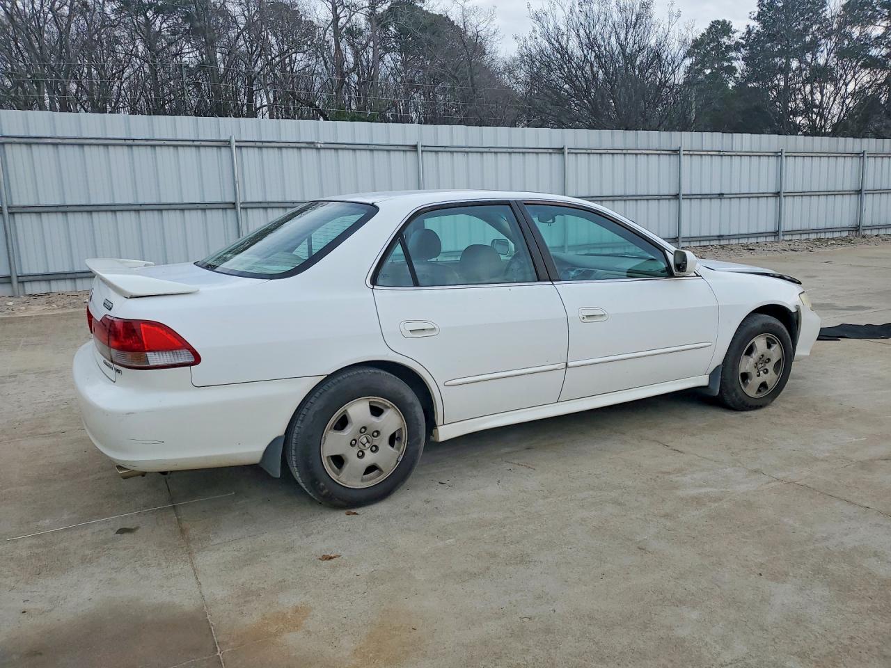 2002 HONDA ACCORD photo 3