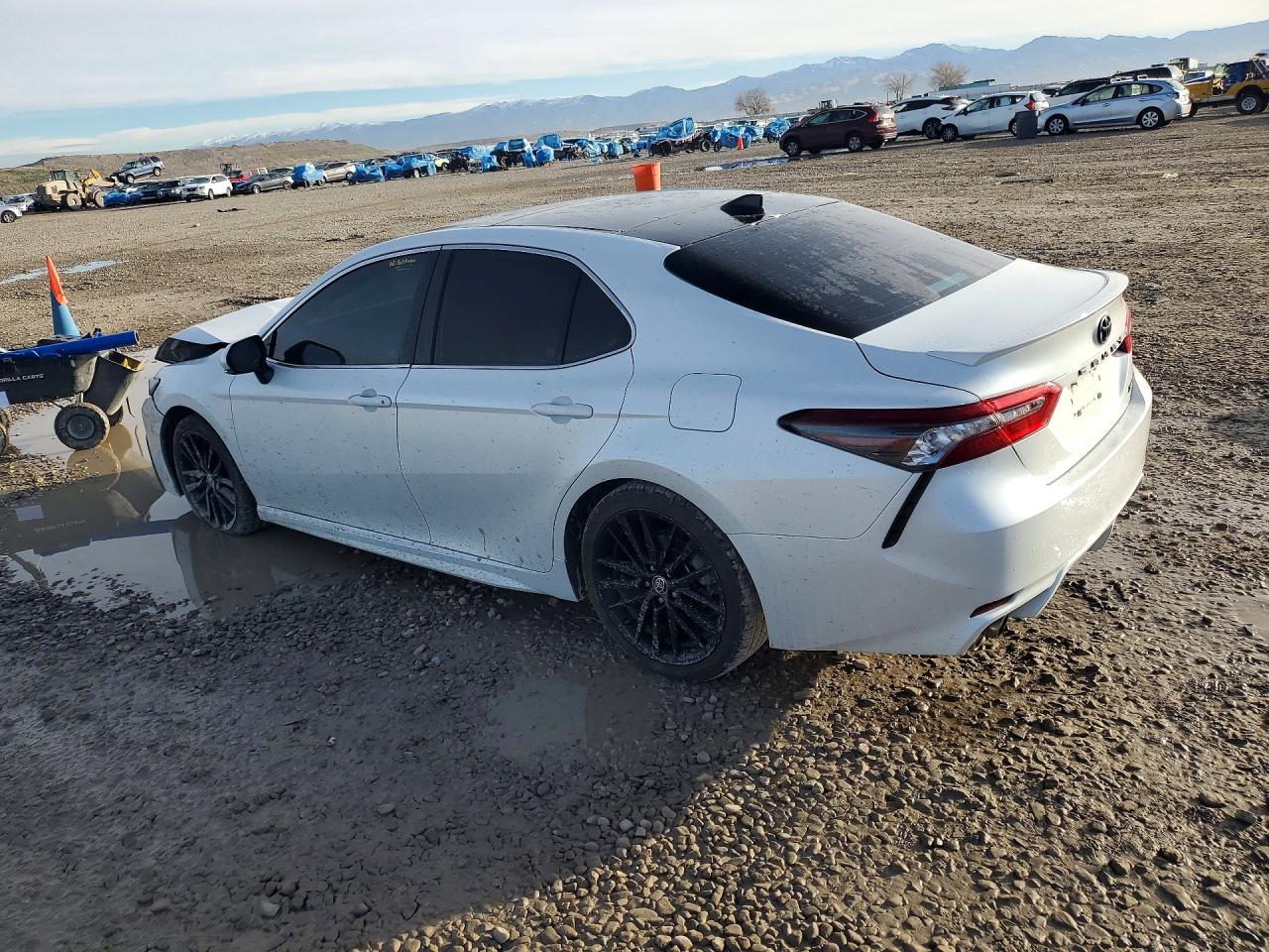 2022 TOYOTA CAMRY XSE V6 photo 3