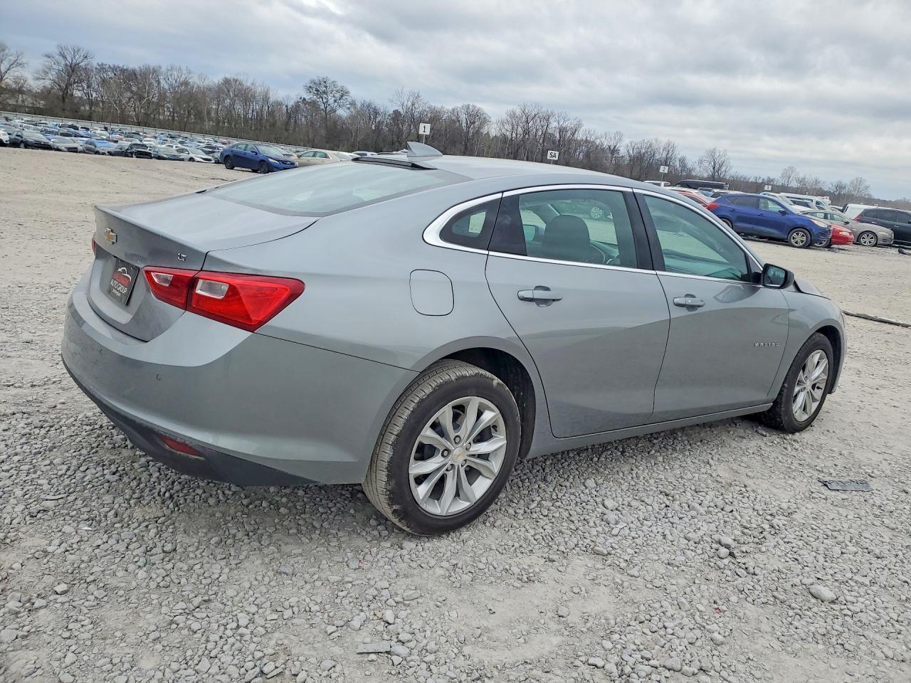 2024 CHEVROLET MALIBU LT photo 7