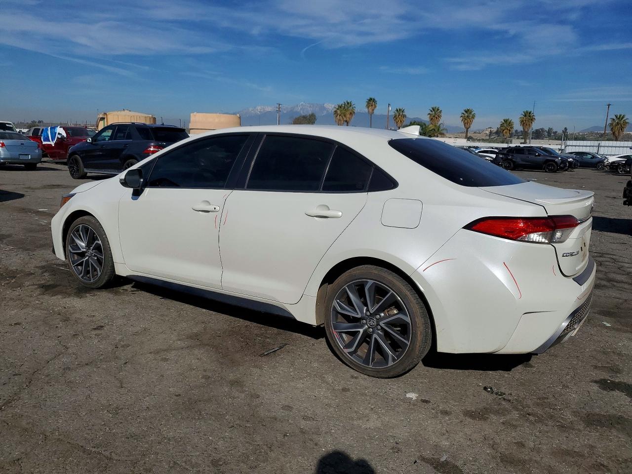 2020 TOYOTA COROLLA SE photo 3
