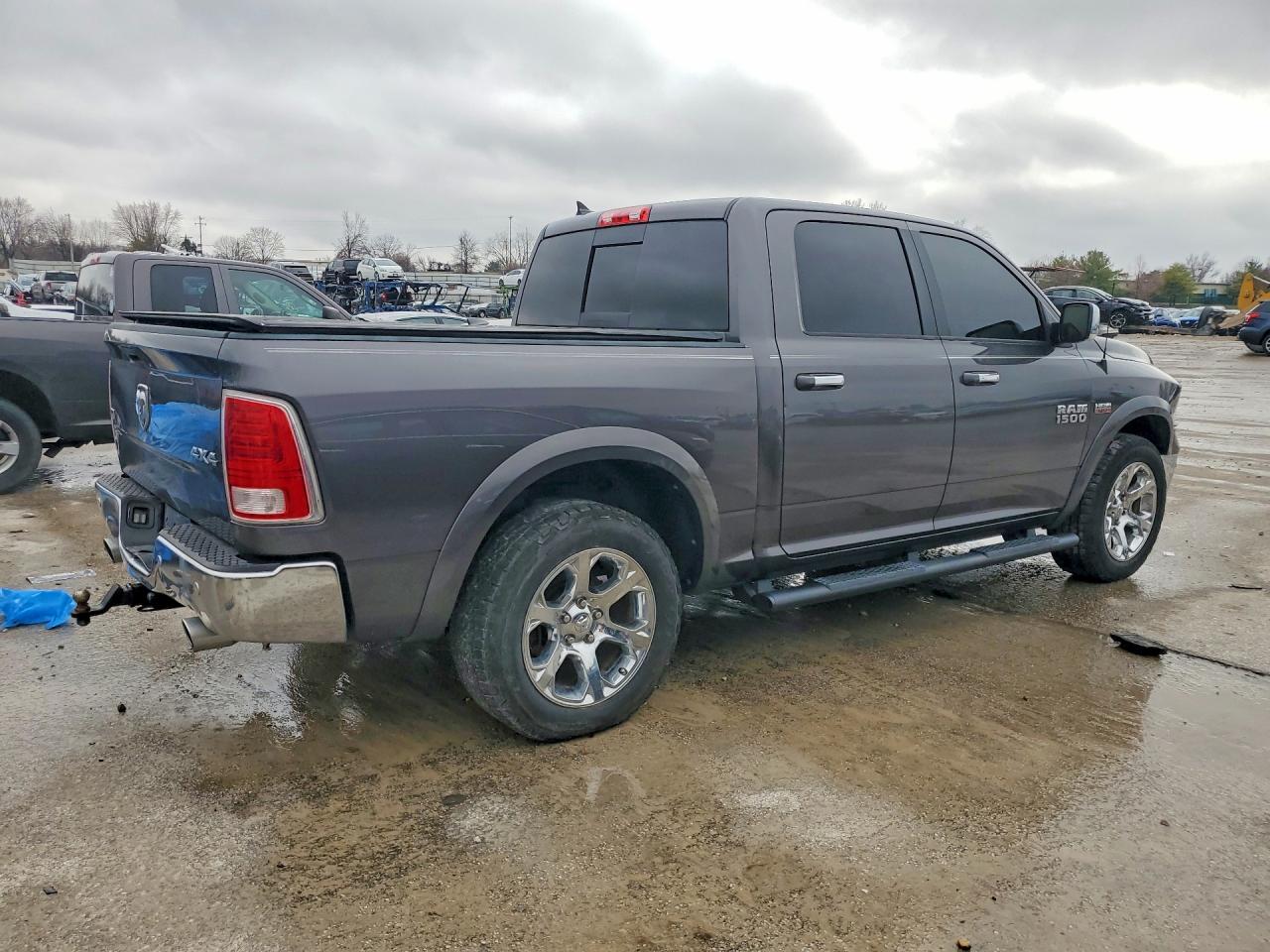 2017 RAM 1500 LARAMIE photo 5