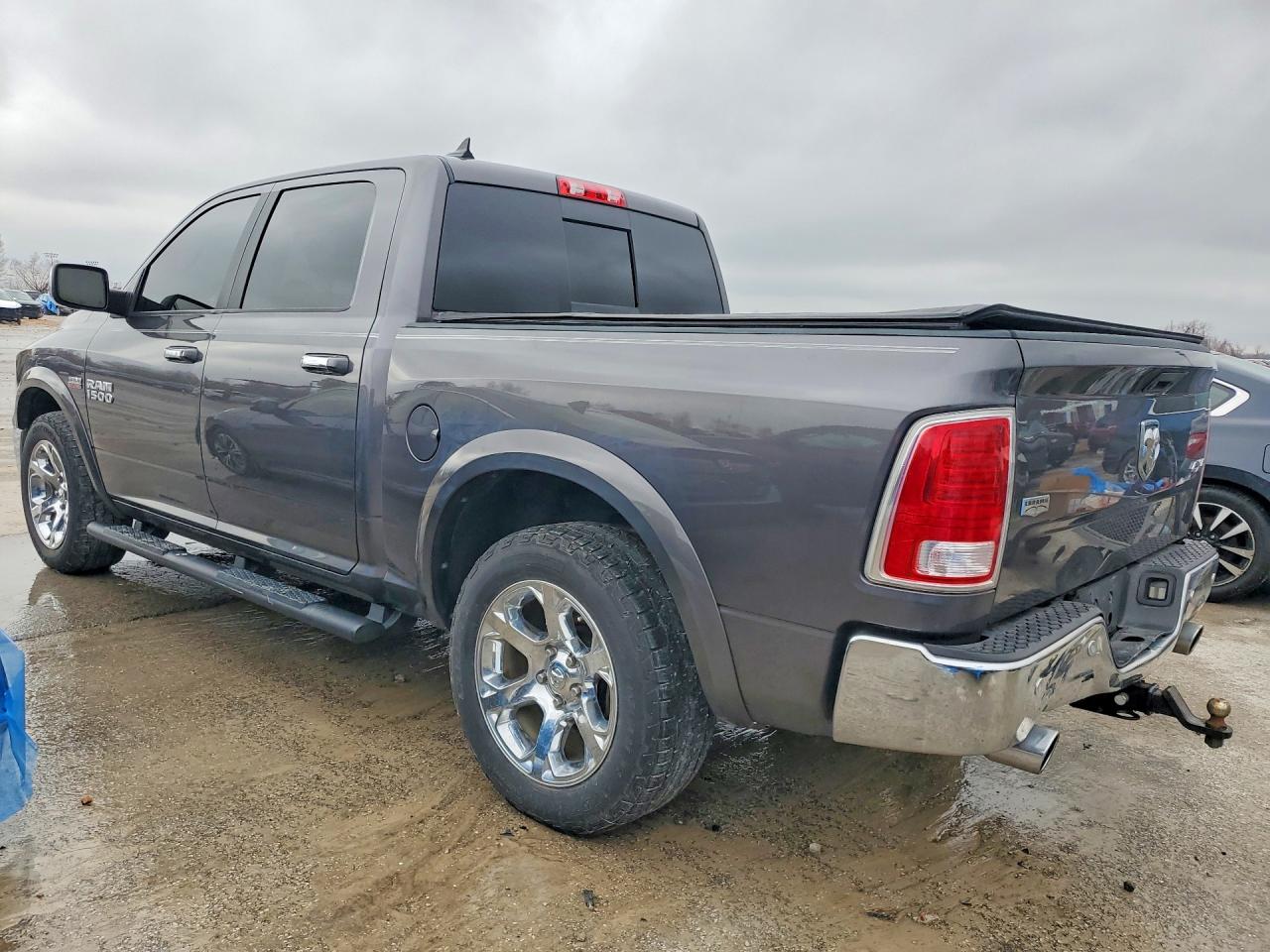 2017 RAM 1500 LARAMIE photo 3
