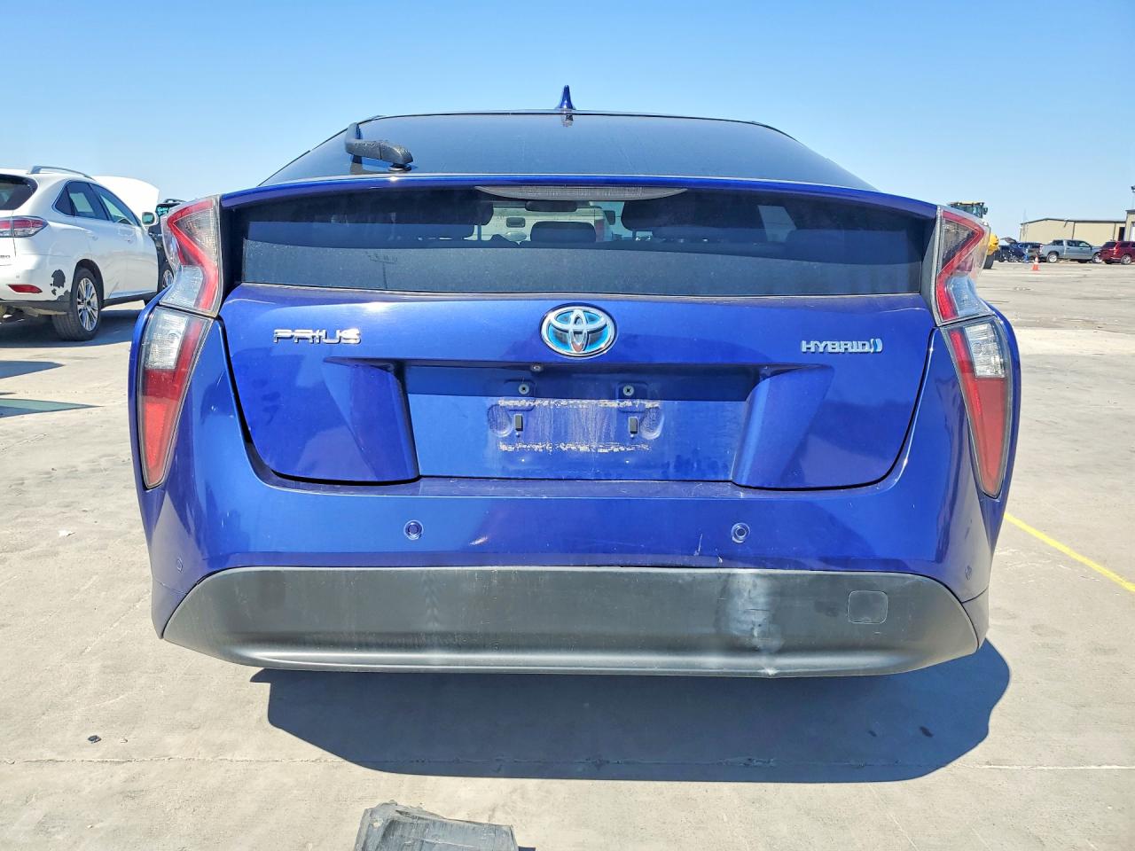2017 TOYOTA PRIUS TWO photo 6