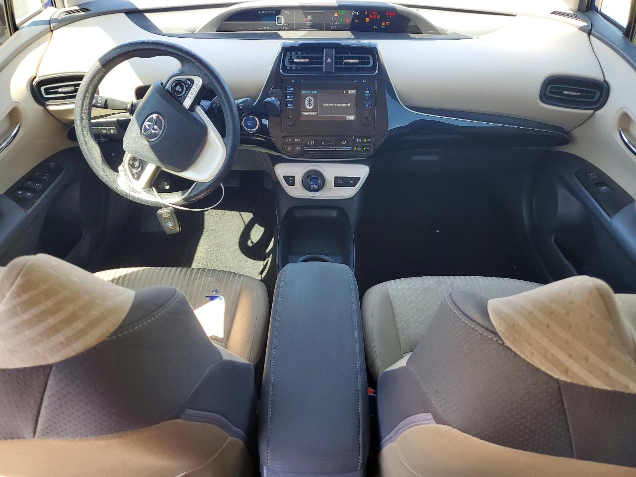 2017 TOYOTA PRIUS TWO photo 8