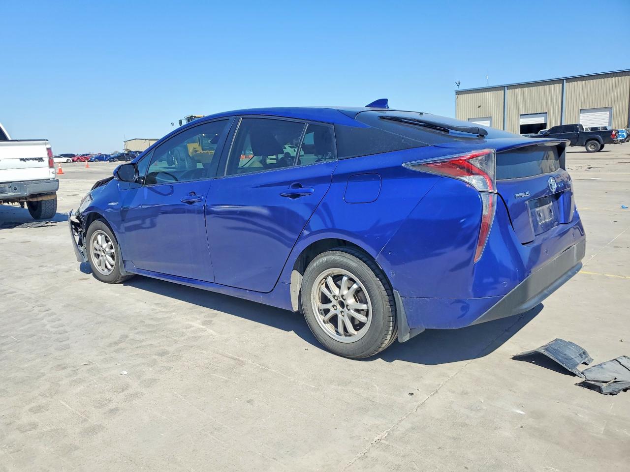 2017 TOYOTA PRIUS TWO photo 2