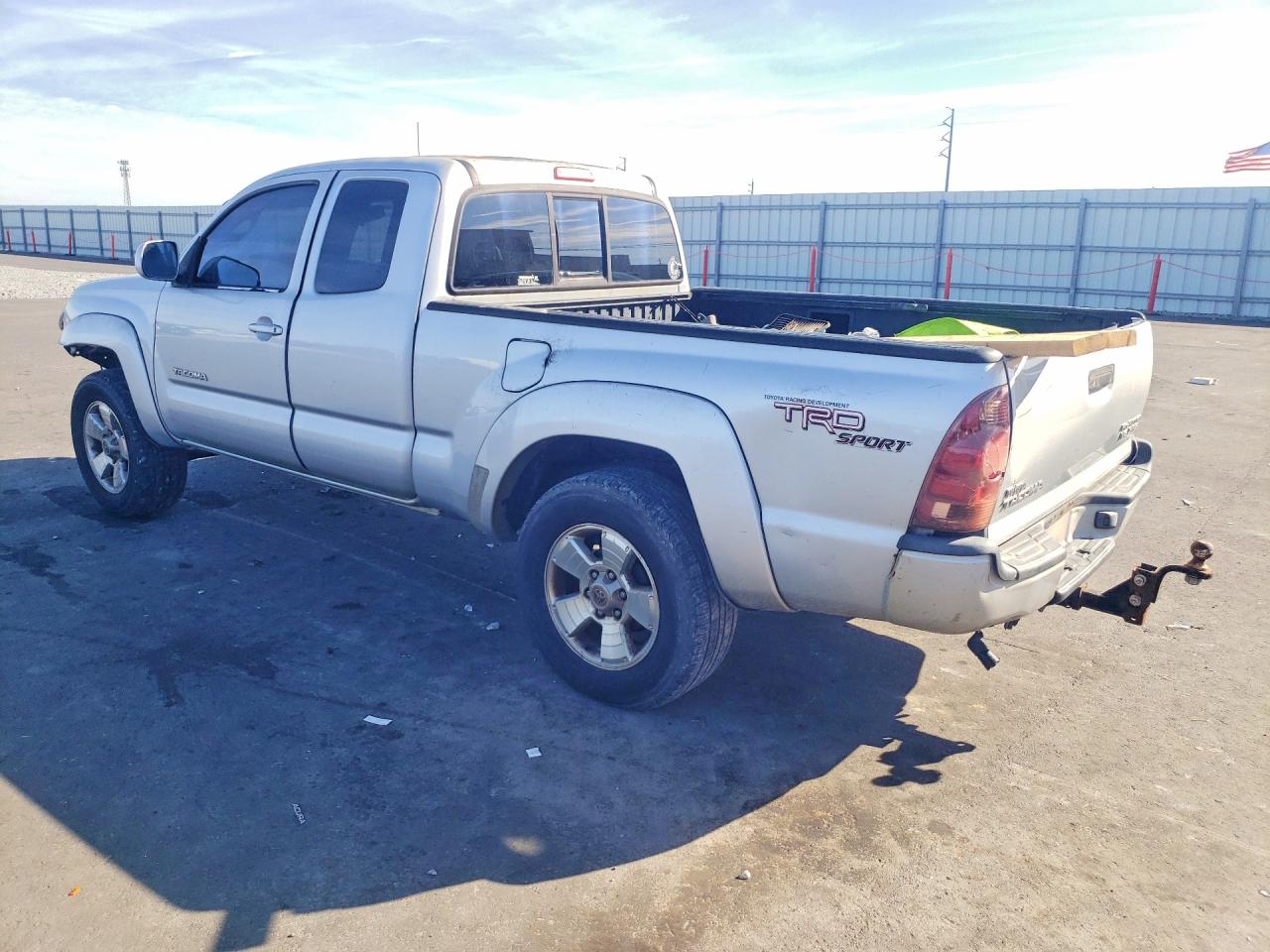 2005 TOYOTA TACOMA PRERUNNER V6 photo 2