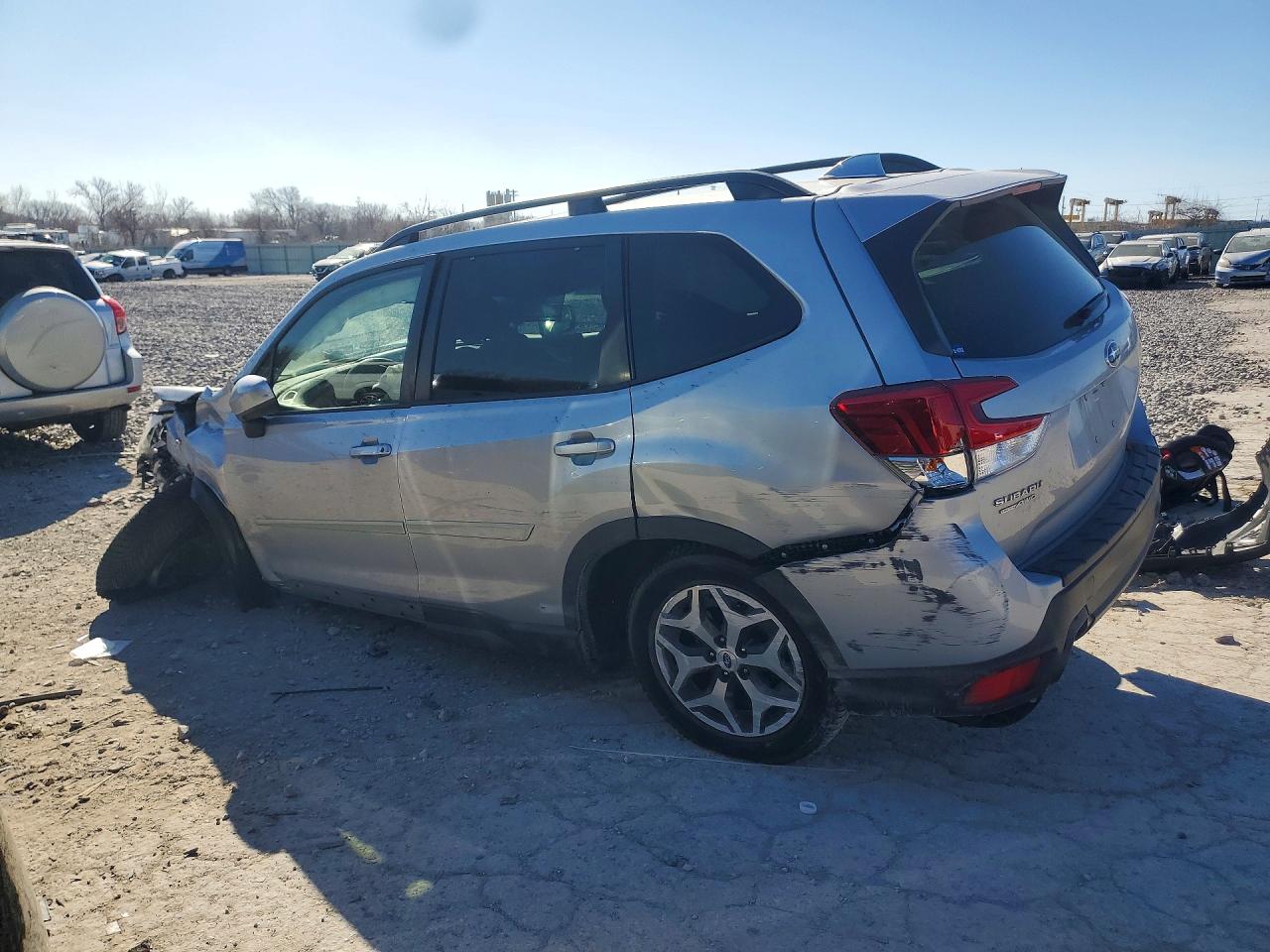 2021 SUBARU FORESTER PREMIUM photo 2