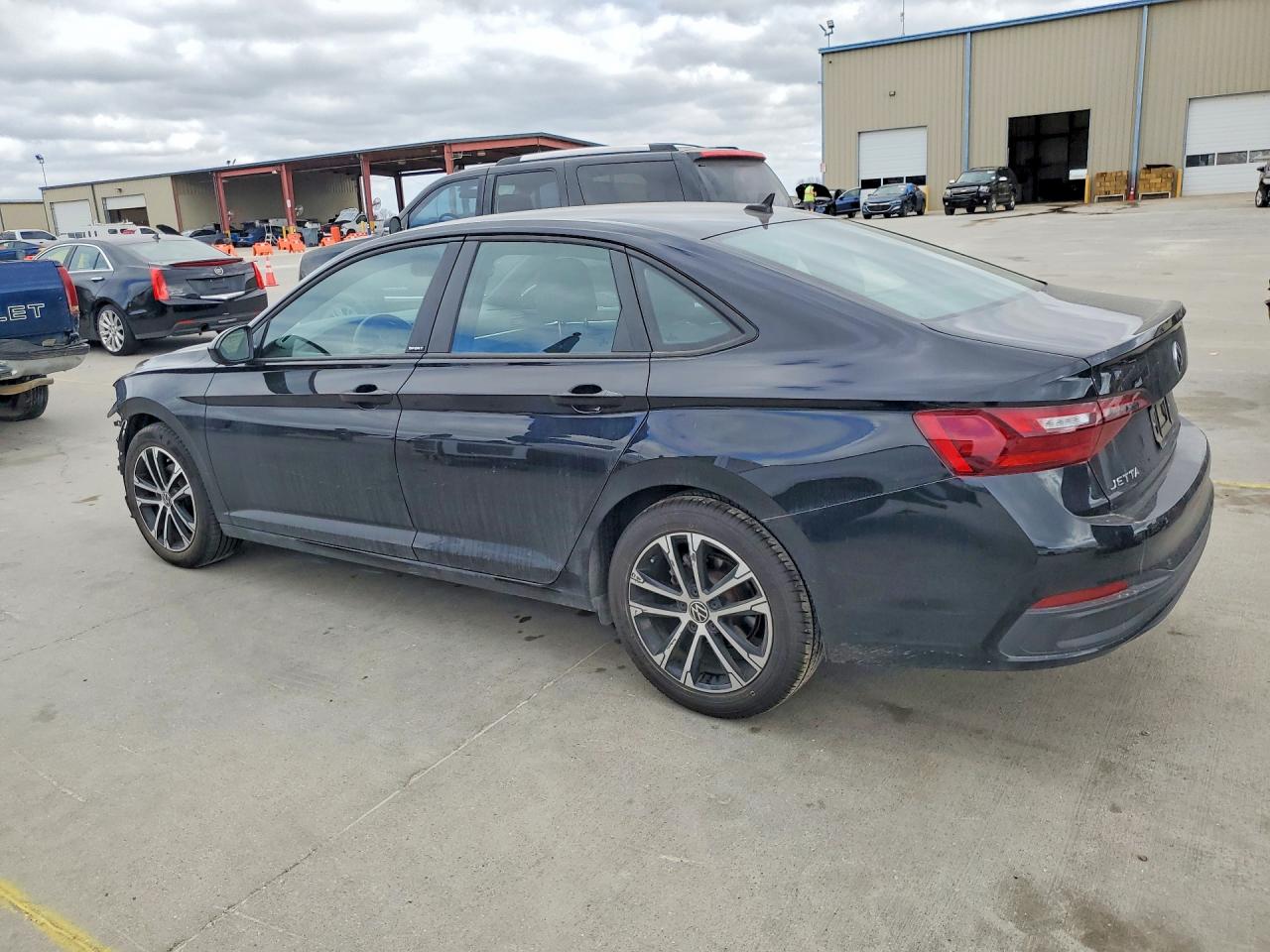 2024 VOLKSWAGEN JETTA SPORT photo 2