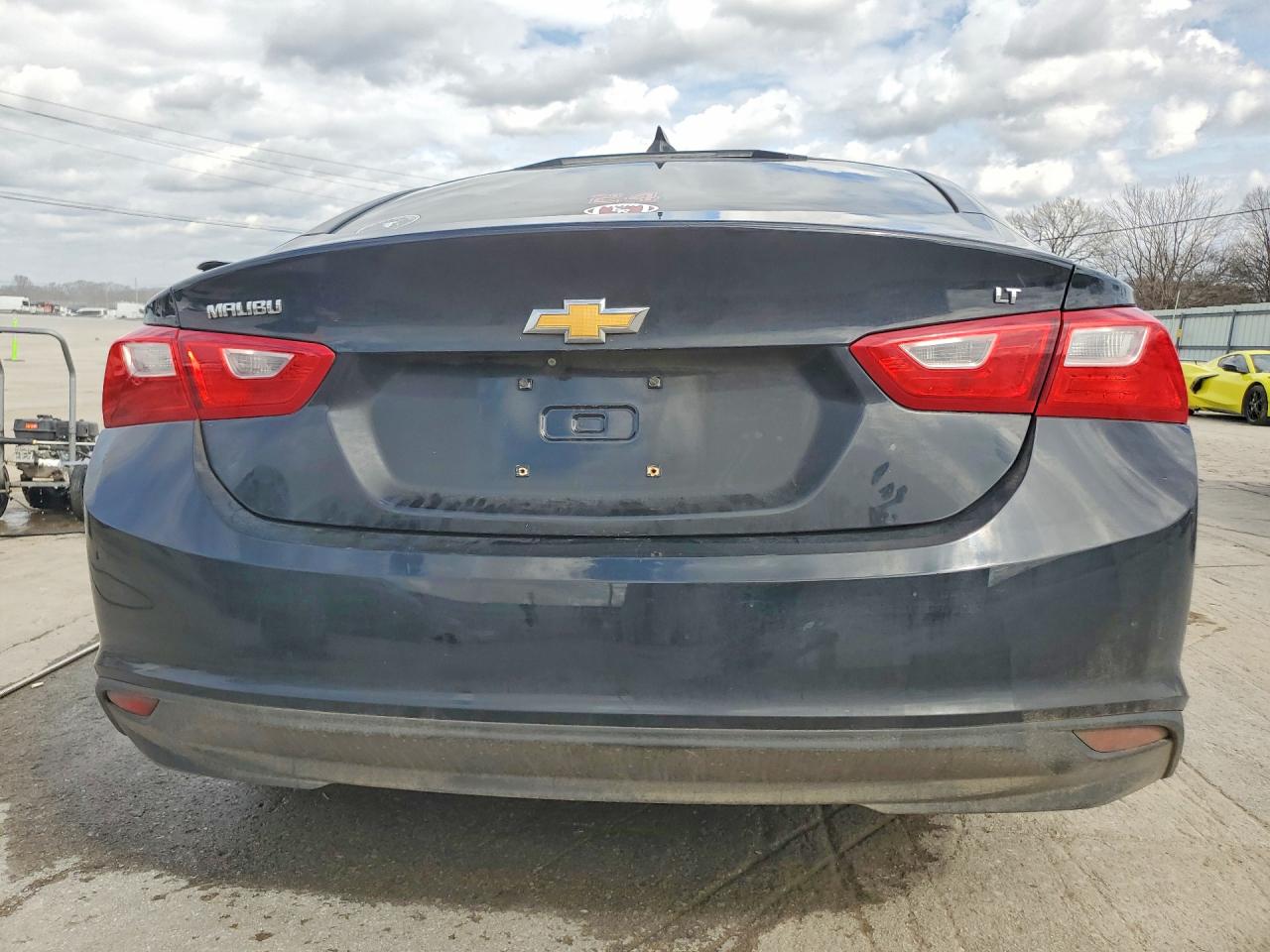 2016 CHEVROLET MALIBU LT photo 6