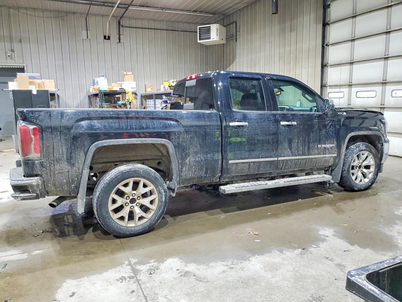 2017 GMC SIERRA K1500 SLT photo 3