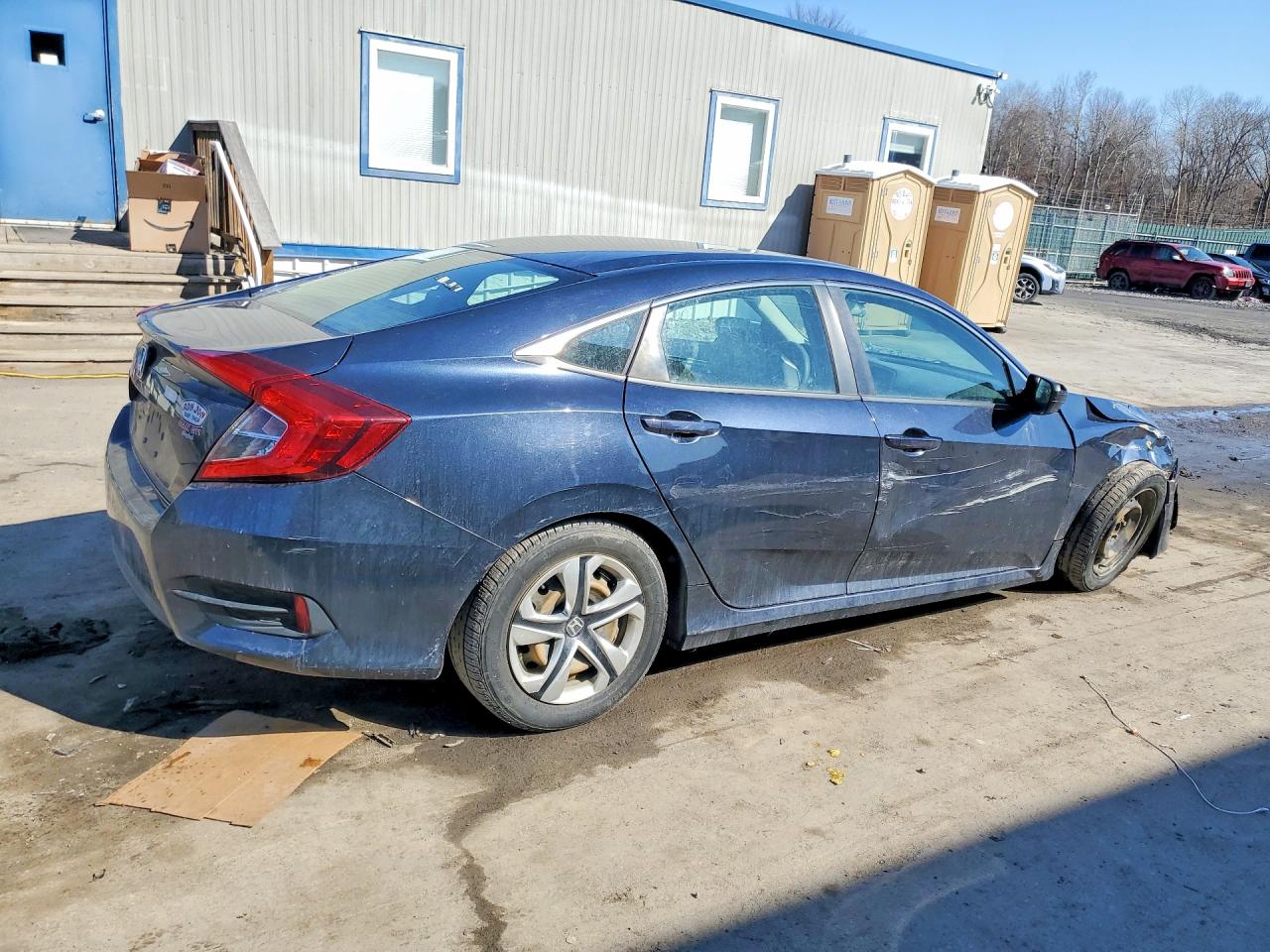 2017 HONDA CIVIC LX photo 5
