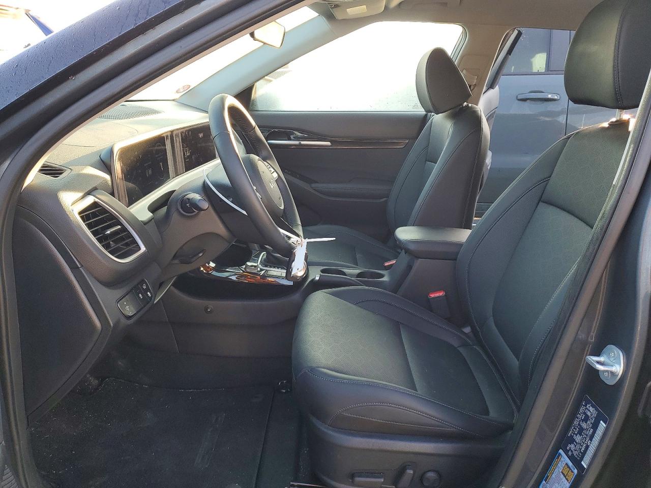 2025 KIA SELTOS EX photo 13
