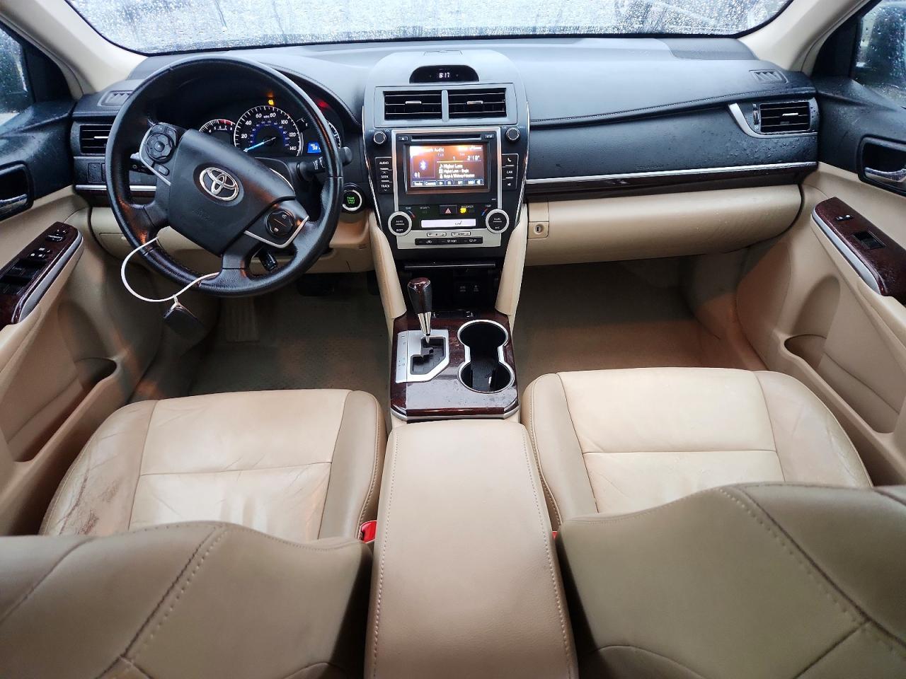 2012 TOYOTA CAMRY XLE photo 15