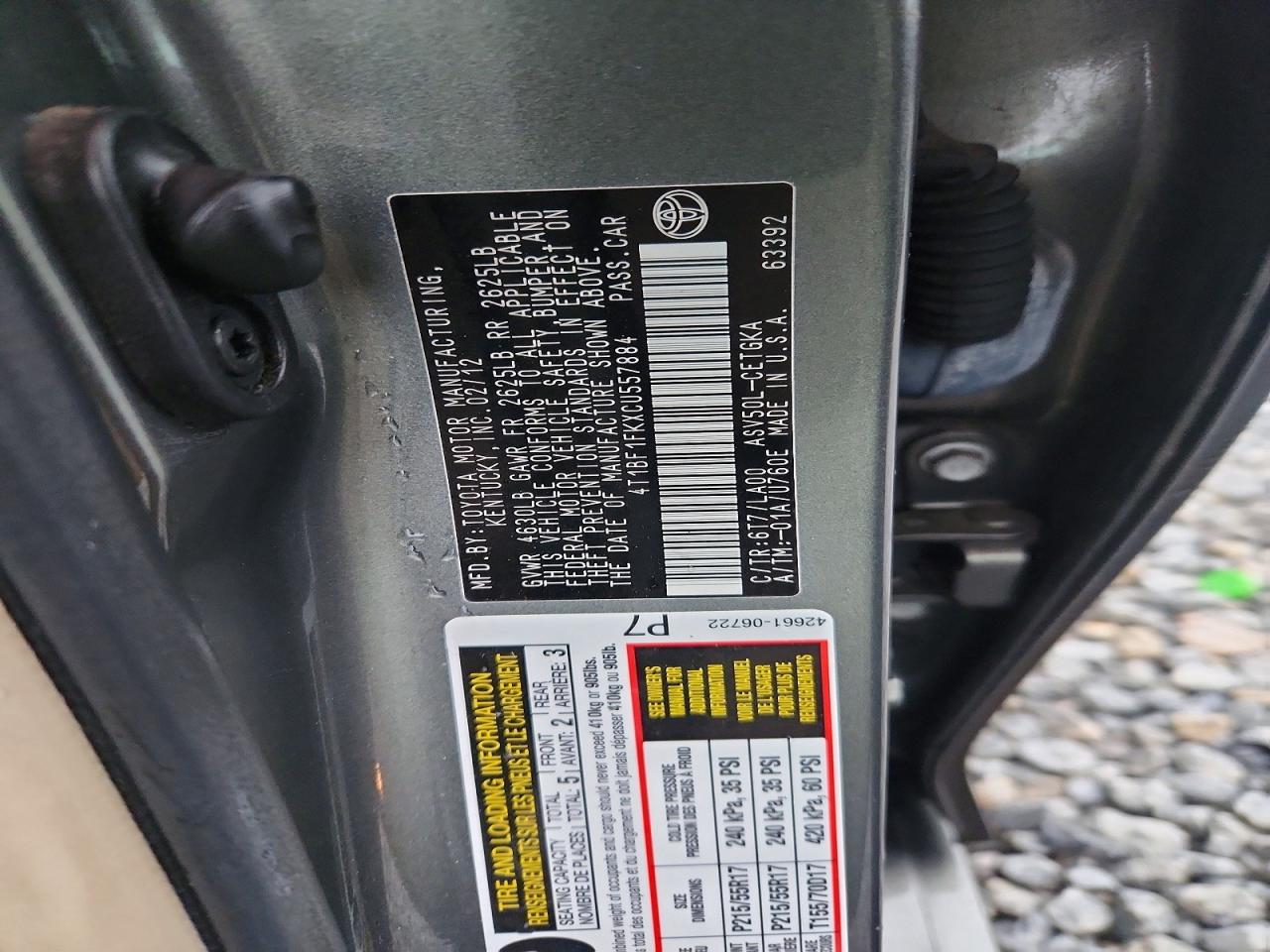2012 TOYOTA CAMRY XLE photo 23