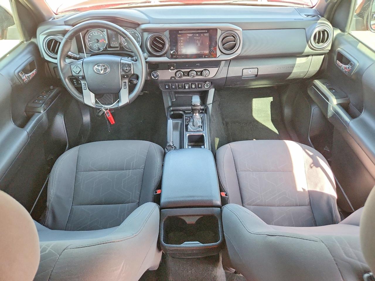 2019 TOYOTA TACOMA TRD SPORT photo 8