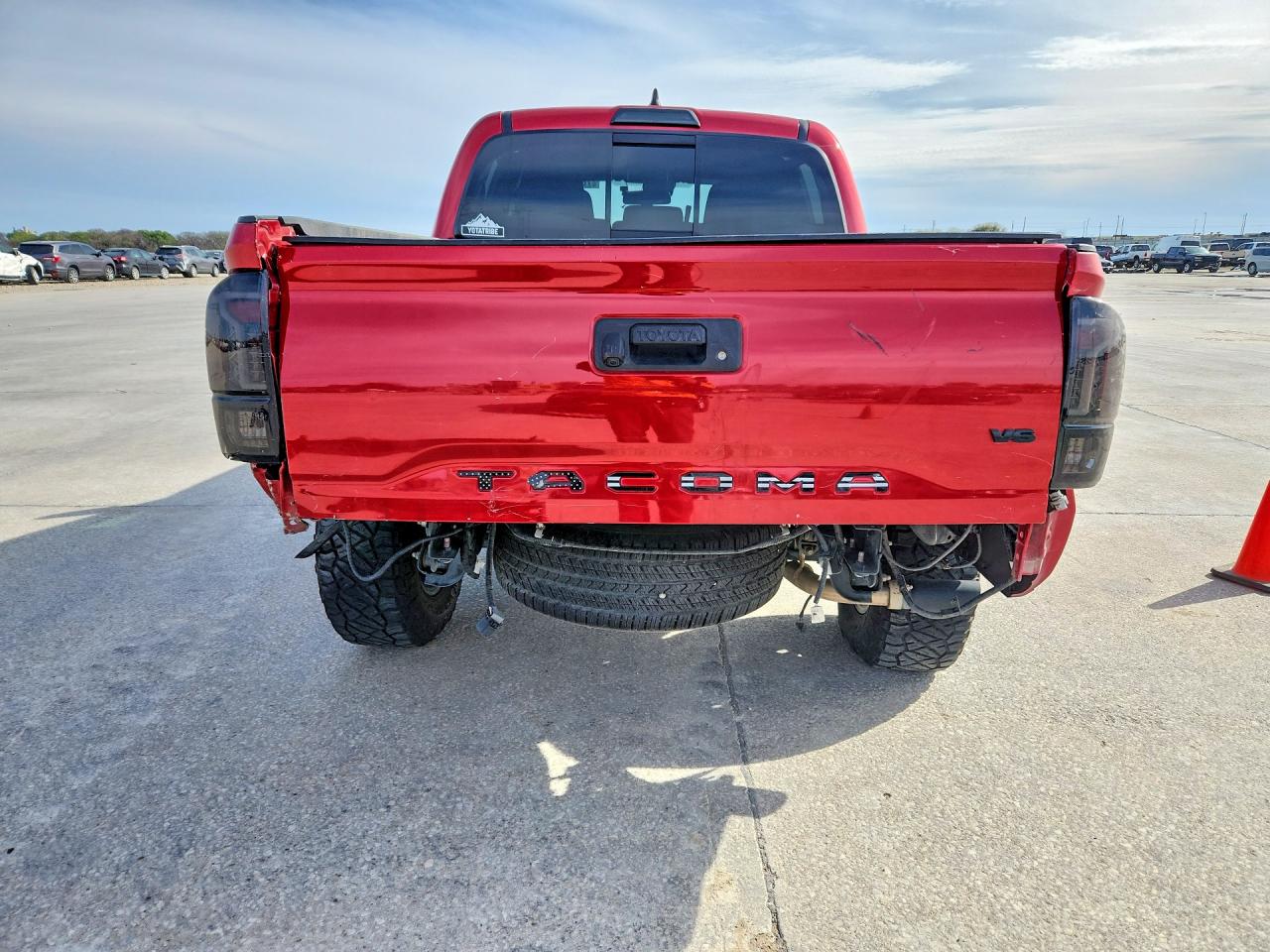 2019 TOYOTA TACOMA TRD SPORT photo 6
