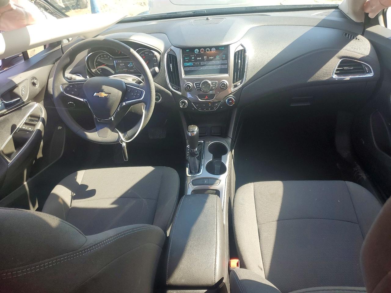 2017 CHEVROLET CRUZE LT photo 15