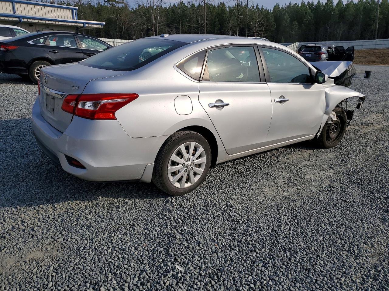 2017 NISSAN SENTRA SV photo 3